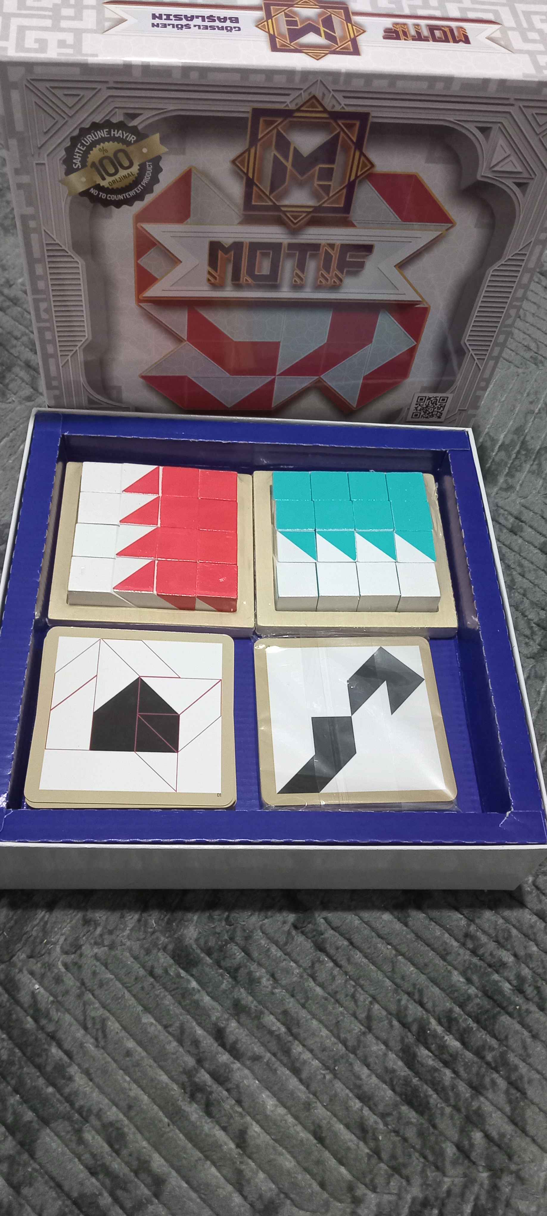 Curious and Genius Motif MP49746 | Mucit Panda