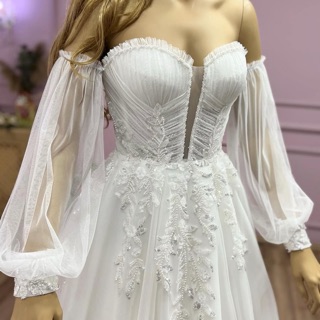 MEYYEsCOUTURE