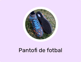 Pantofi de fotbal