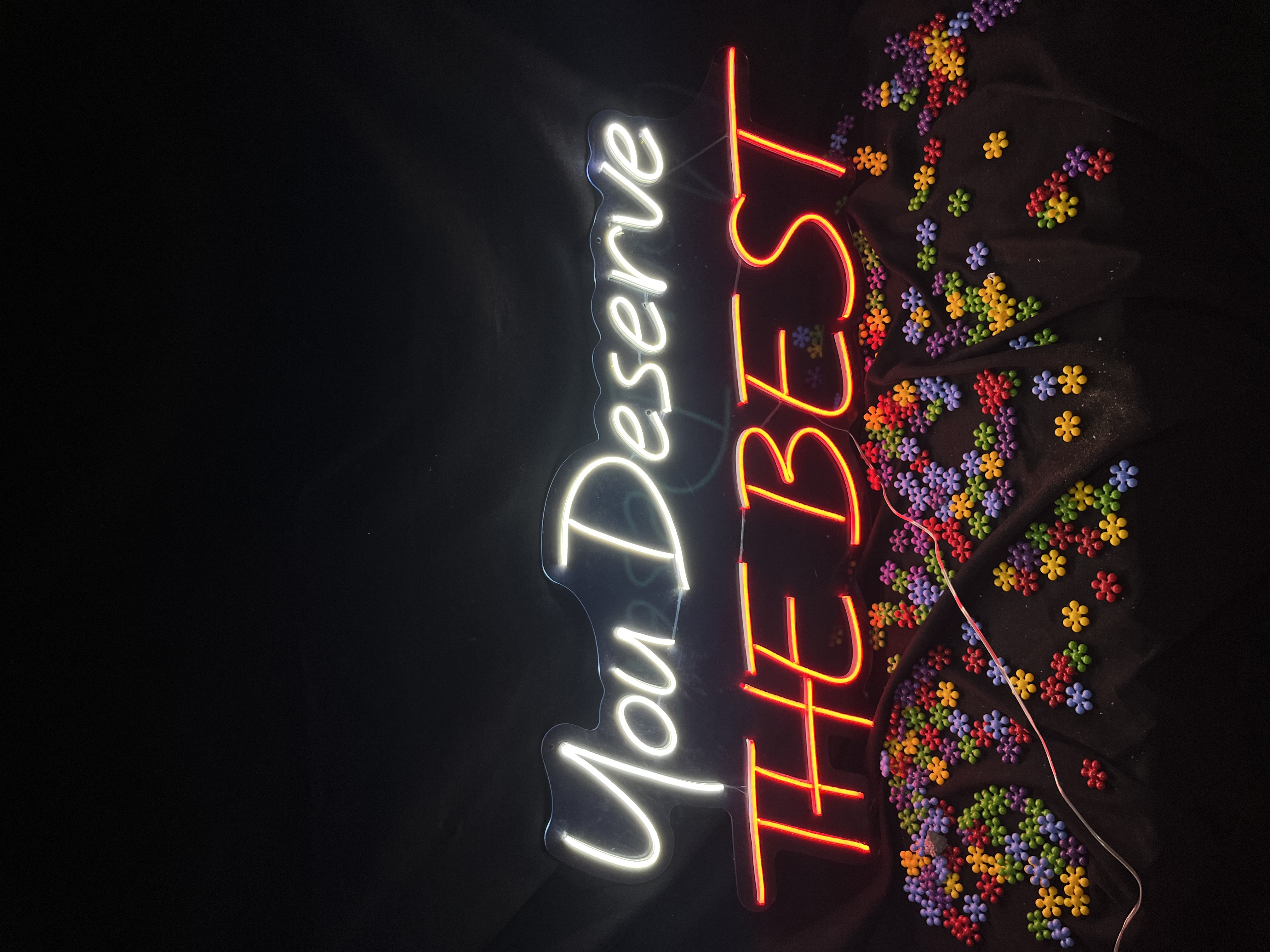 You Deserve The Best - Dekoratif Duvar Aydınlatması Neon Led Yazı Cafe Restoran 100x40 cm