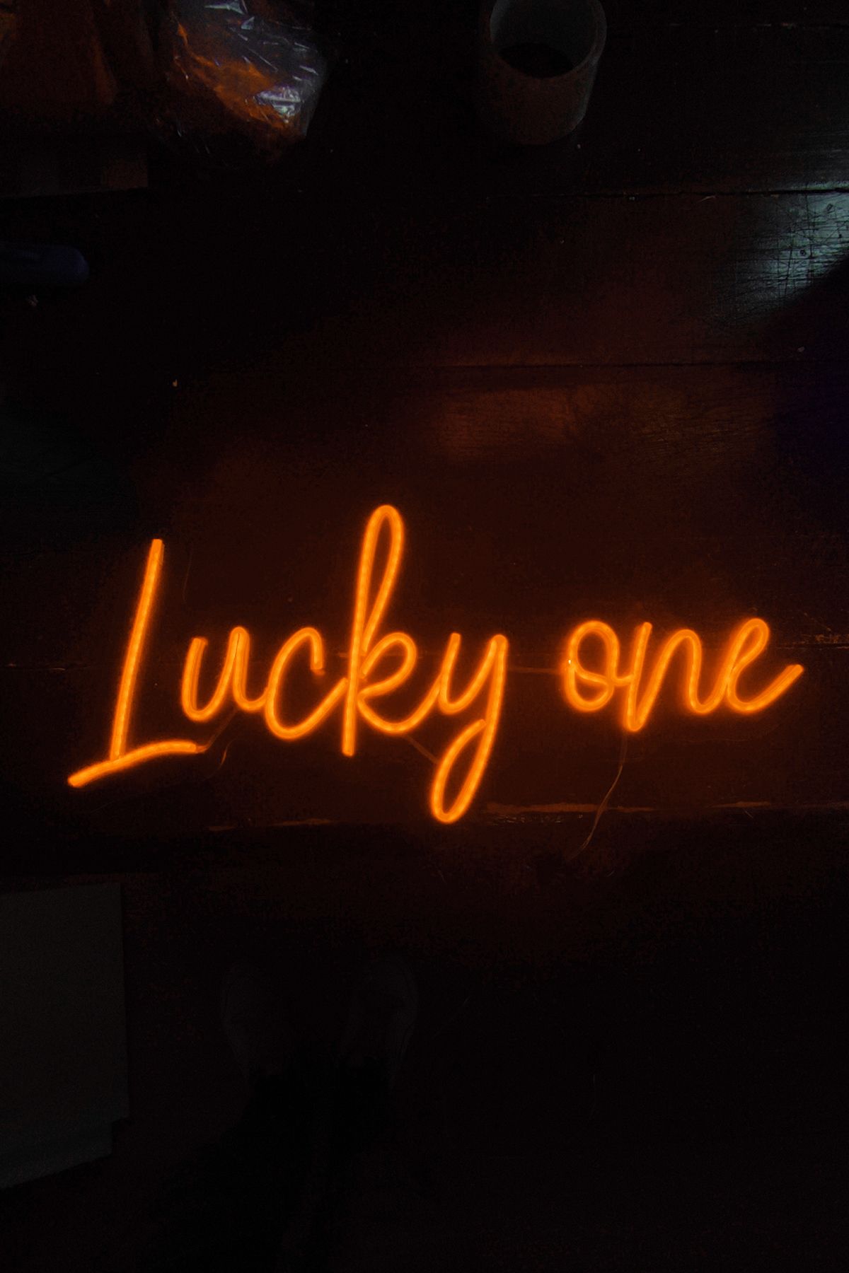 Işıklı Lucky One: Neon LED Tabela Duvar Dekorasyon Ürünü 