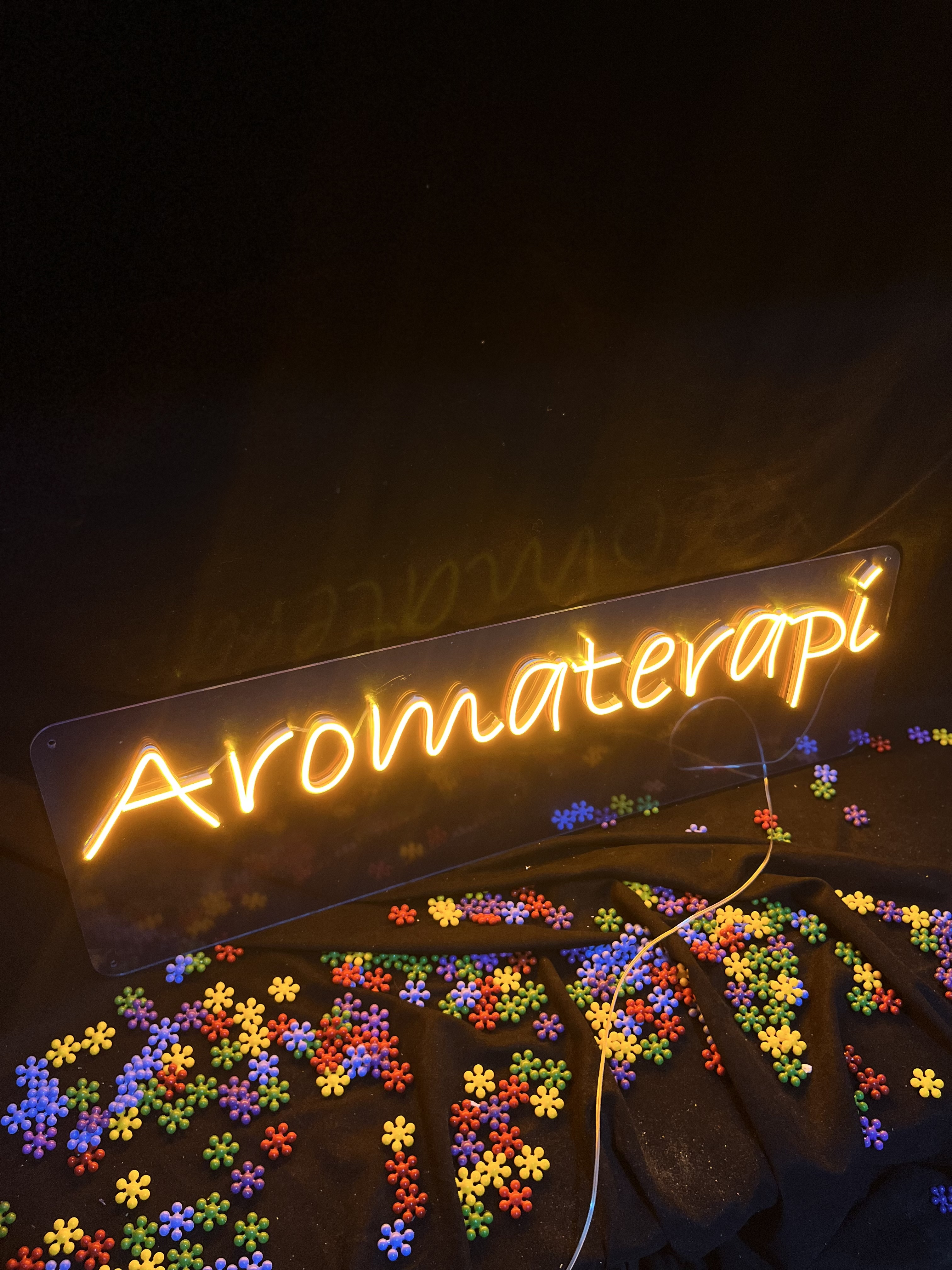 Aromaterapi - Dekoratif Duvar Aydınlatması Neon Led Yazı Spa Masaj 90x28 cm