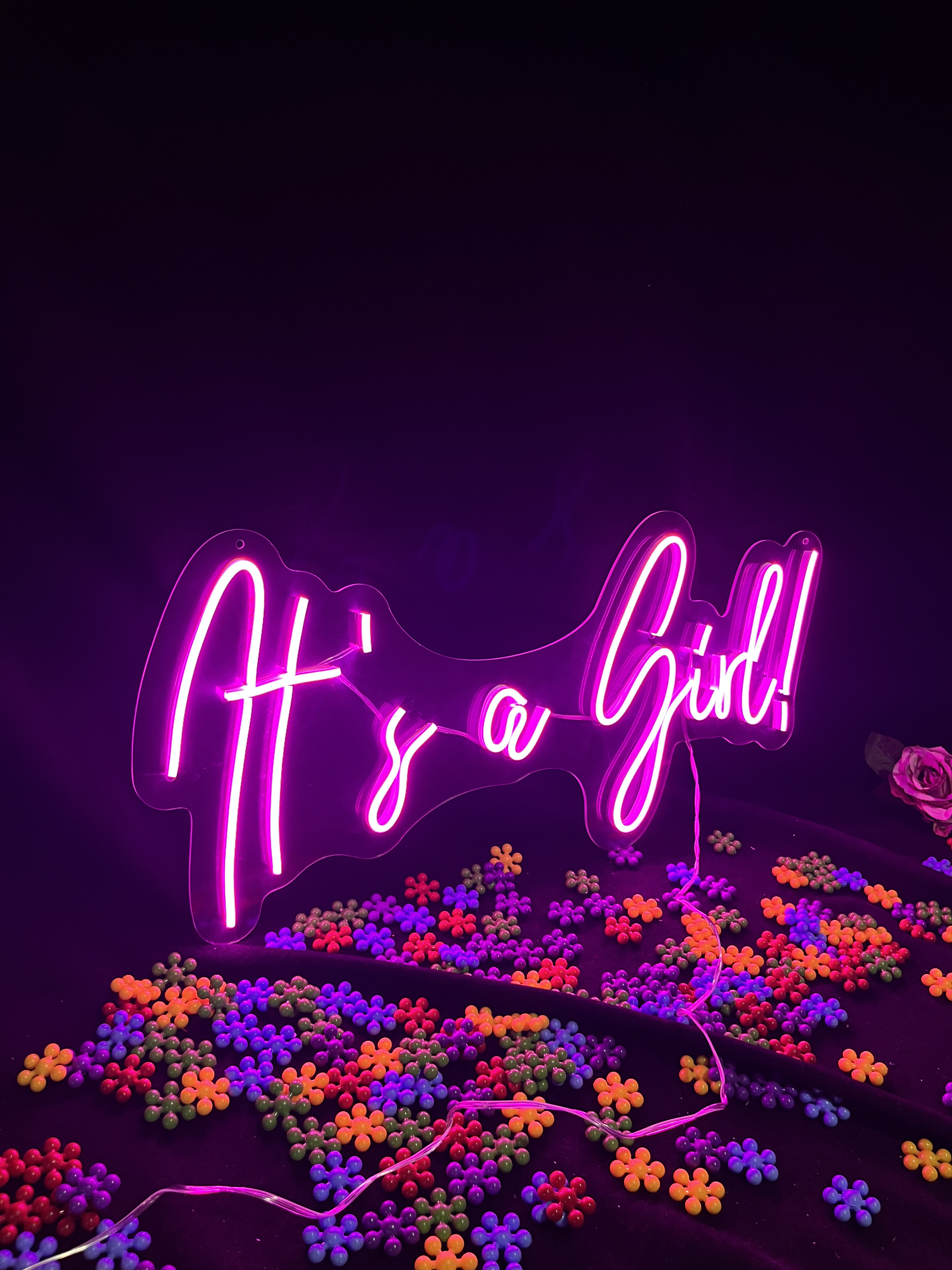 It's a Girl - Cinsiyet Partisi Dekoratif Duvar Aydınlatması Neon Led Yazı 60x28 cm