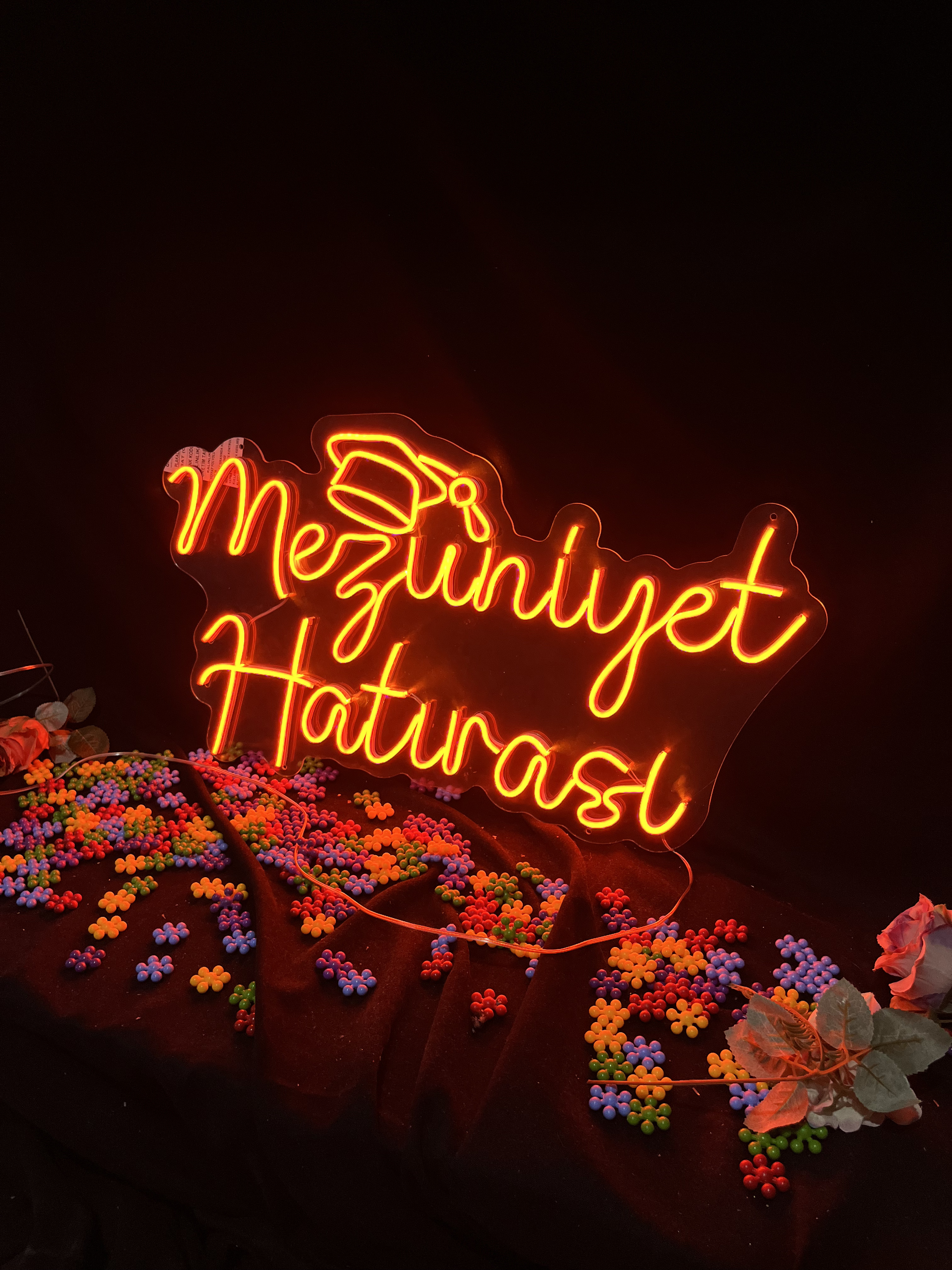 Mezuniyet Hatırası - Dekoratif Duvar Aydınlatması Neon Led Yazı Mezuniyet Kutlama 70x40 cm
