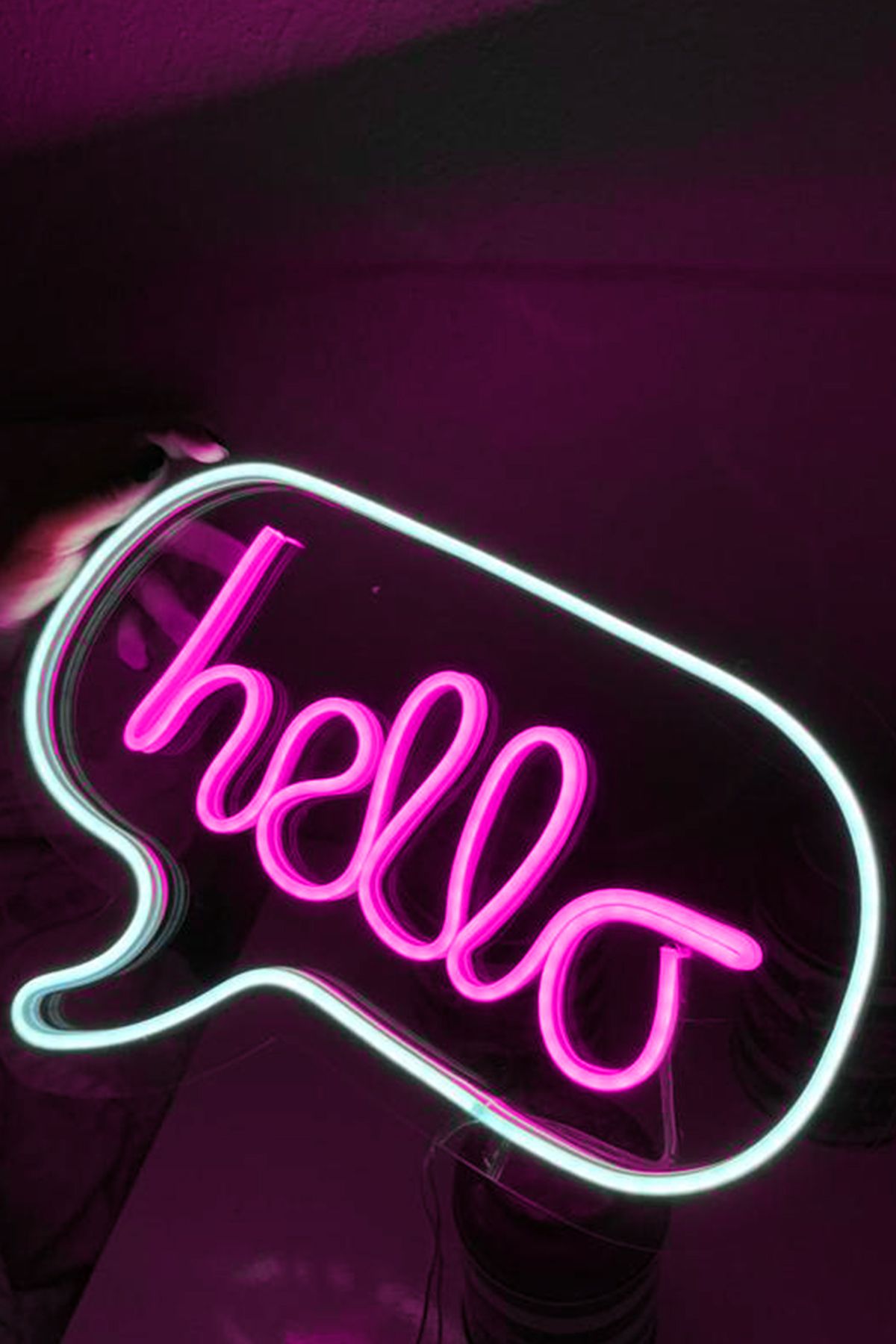 Işıklı Hello: Neon LED Tabela Duvar Dekorasyon Ürünü 