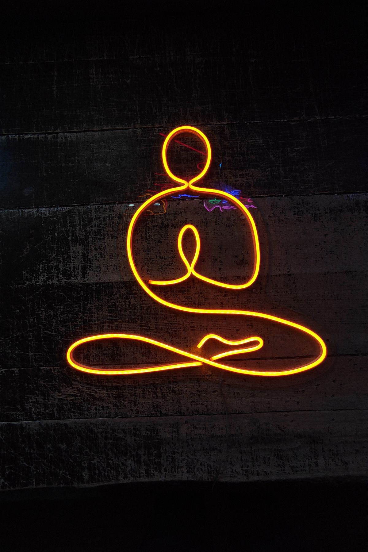 Işıklı Yoga: Neon LED Tabela Duvar Dekorasyon Ürünü 