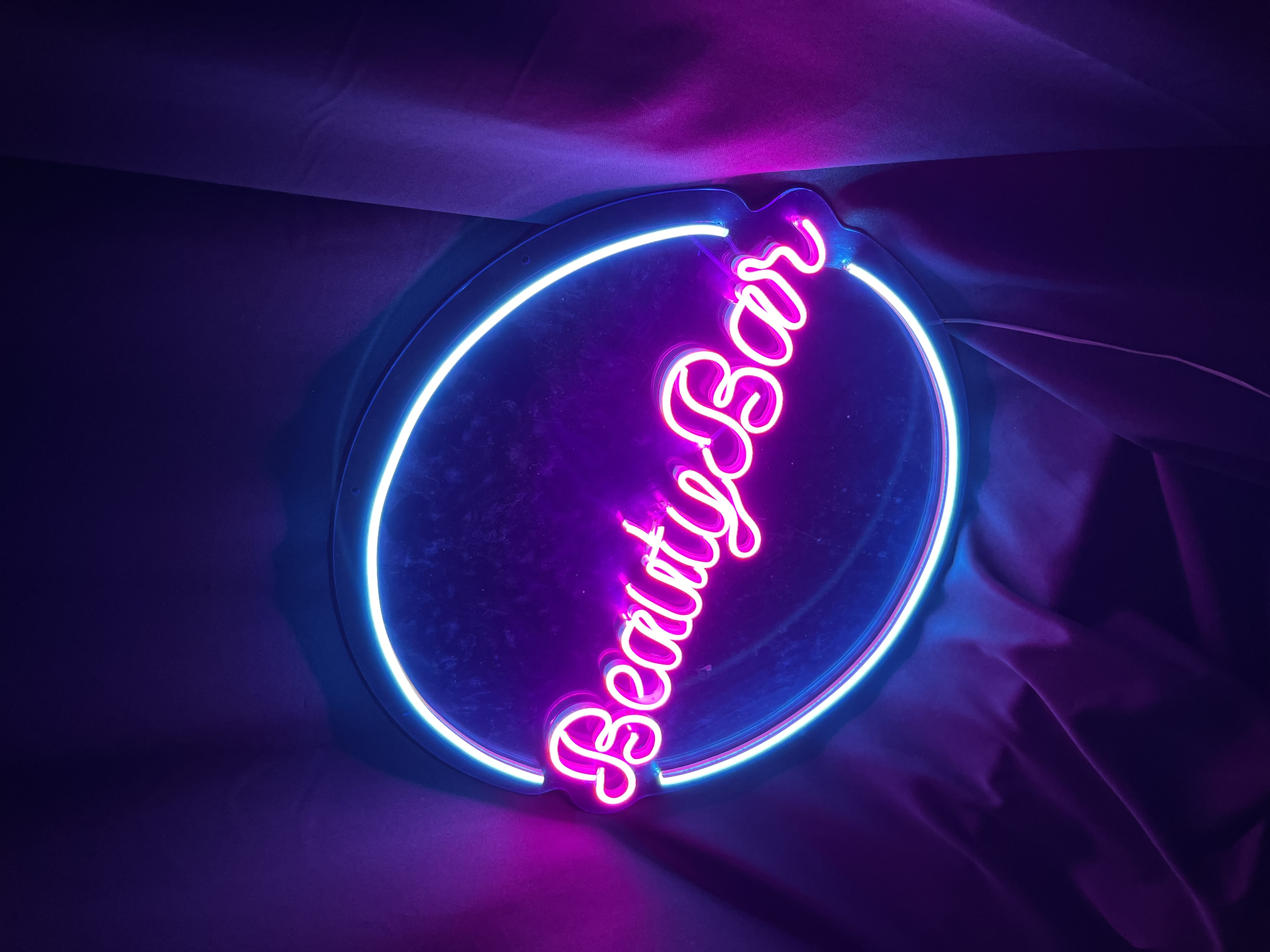 Beauty Bar - Salon Dekoratif Duvar Aydınlatması Neon Led Yazı Güzellik Merkezi 52x50 cm