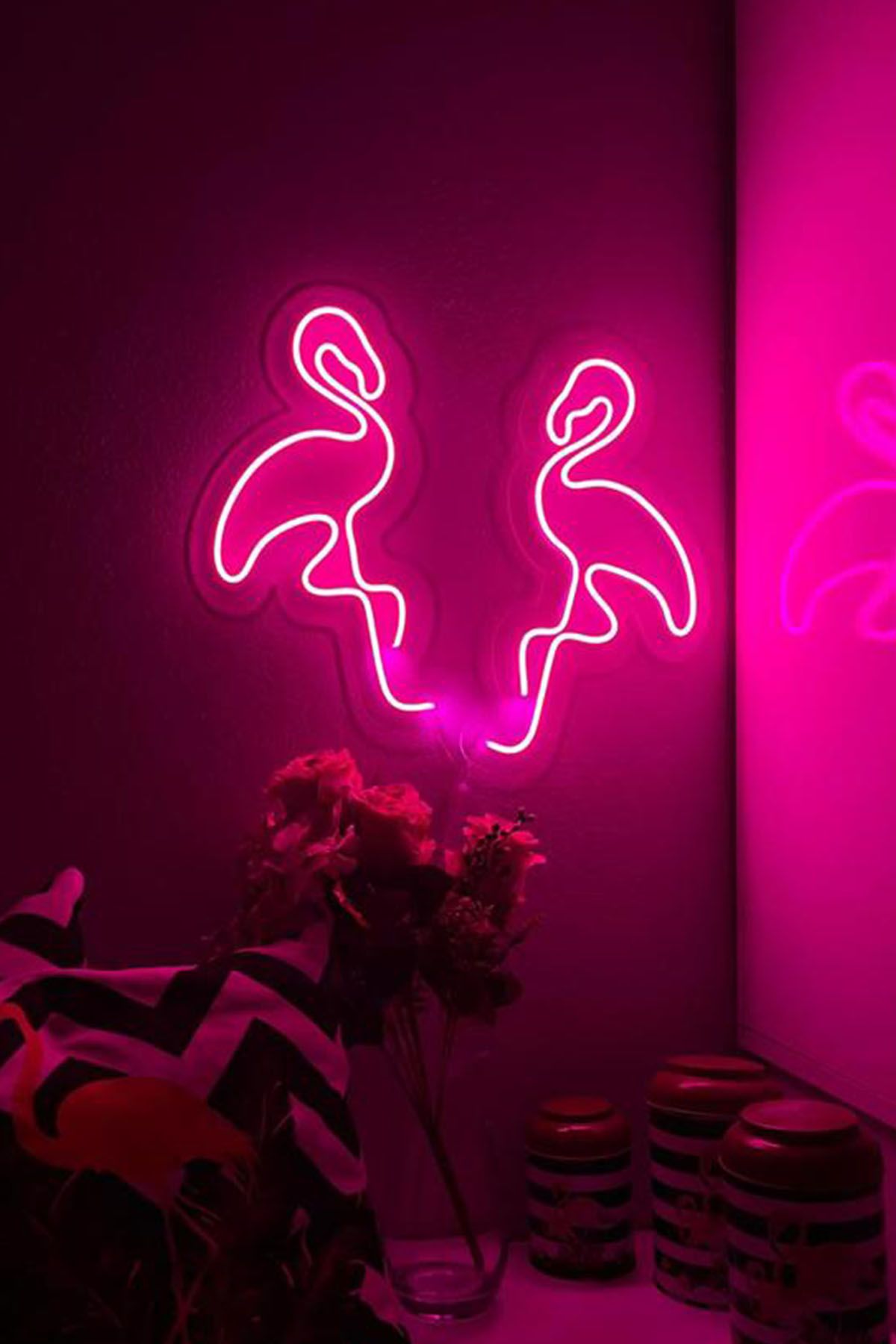 Işıklı Flamingo: Neon LED Tabela Duvar Dekorasyon Ürünü 