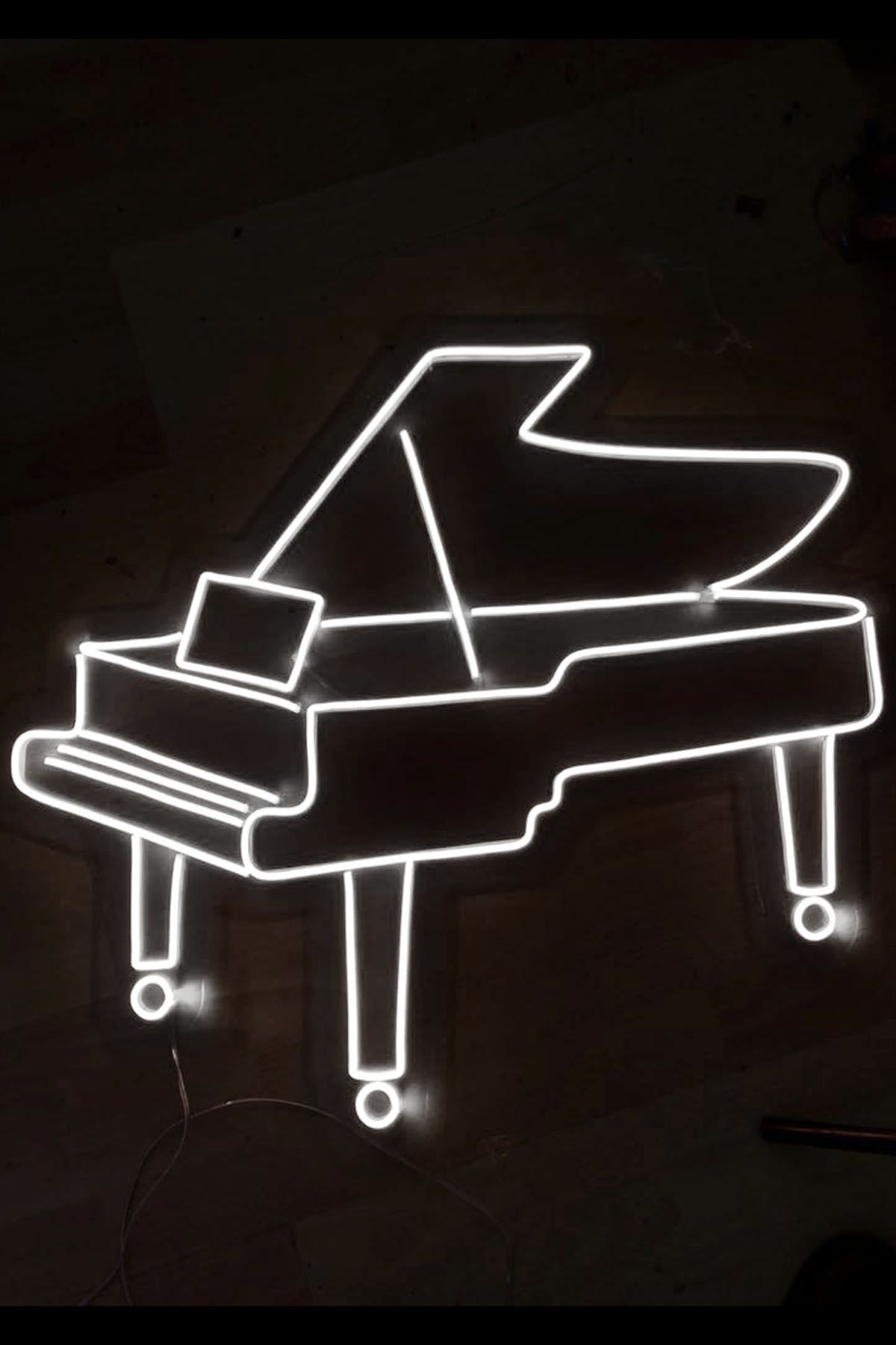 Işıklı Piyano: Neon LED Tabela Duvar Dekorasyon Ürünü