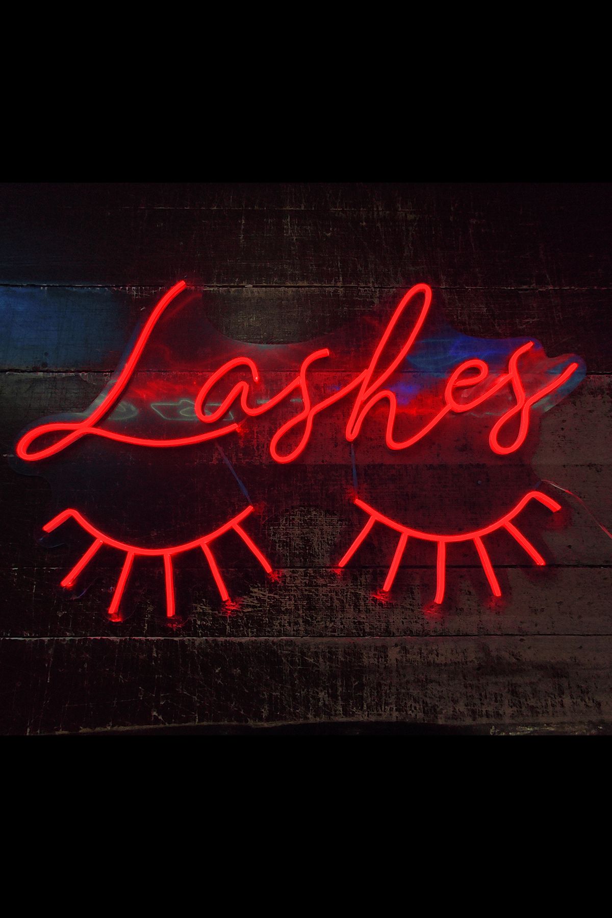 Işıklı Lashes: Neon LED Tabela Duvar Dekorasyon Ürünü