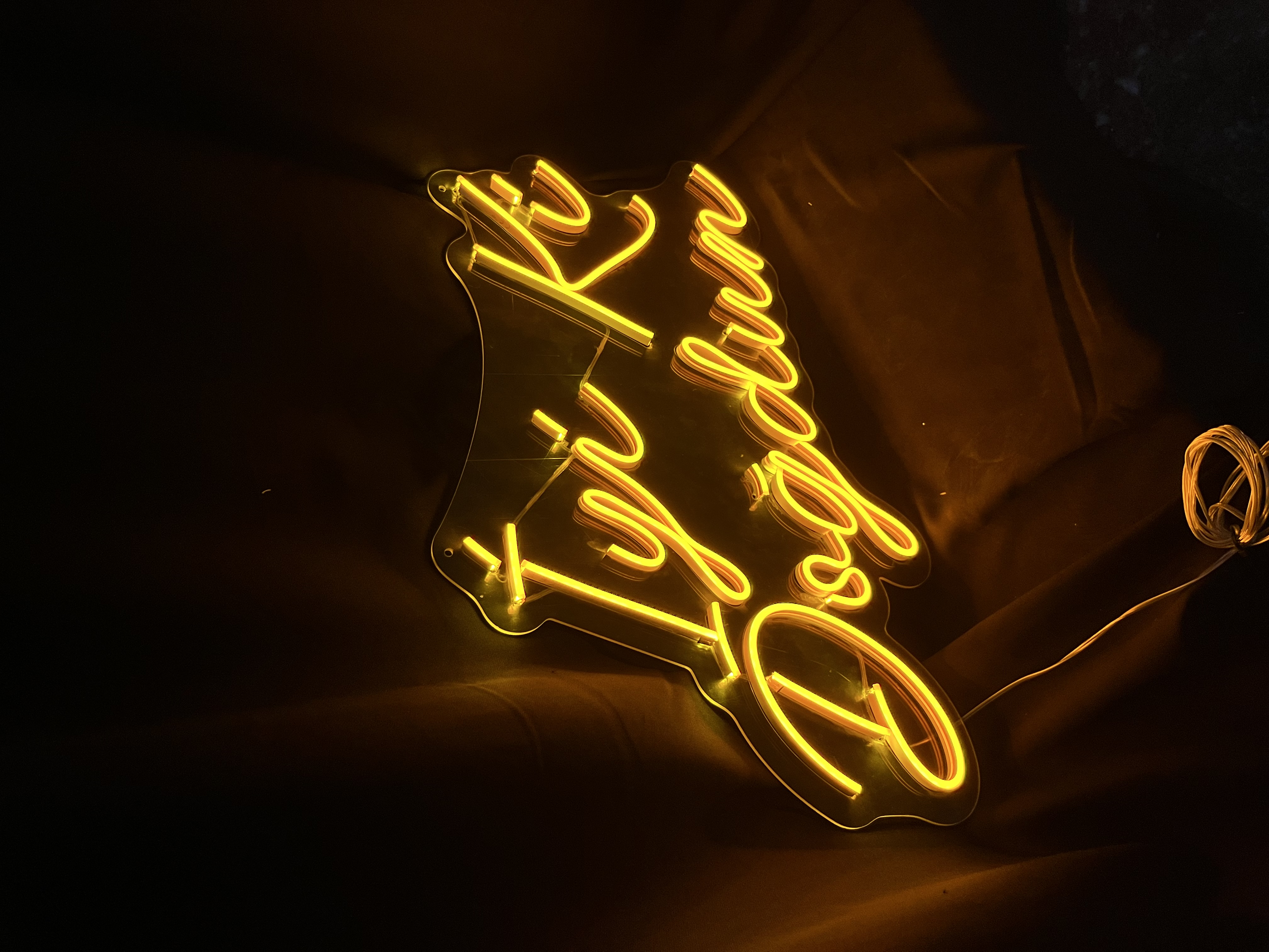 İyi Ki Doğdun V2 - Dekoratif Duvar Aydınlatması Neon Led Yazı Doğum Günü Organizasyonu 60x38 cm