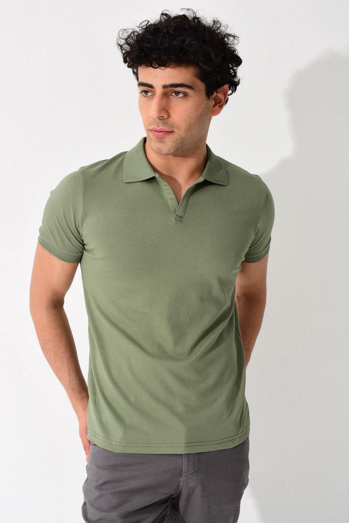Tena Moda Erkek Acik Haki Polo V Yaka Likrali Tisort 0yetstn2053 Trendyol