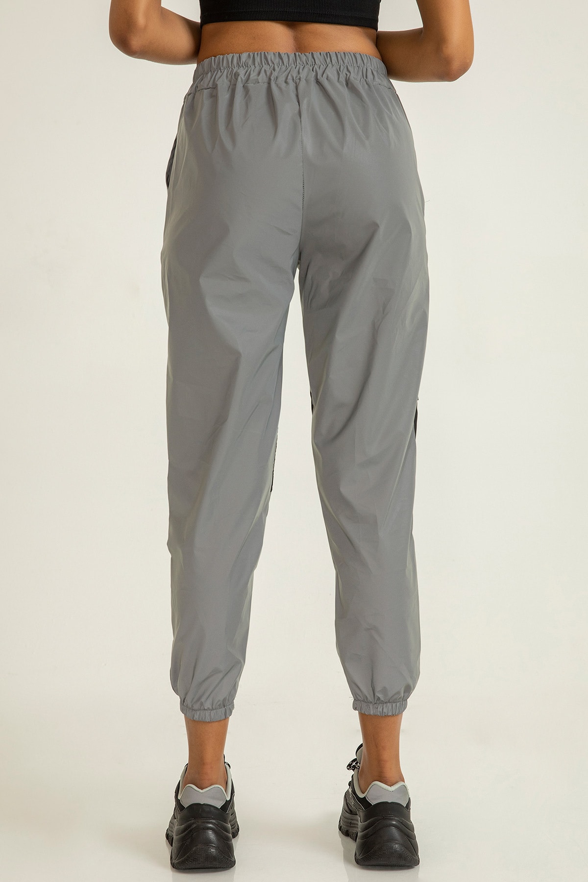 Foremia Kadin Gri Garnili Reflektor Pantolon Awsk002 01 Fiyati Yorumlari Trendyol