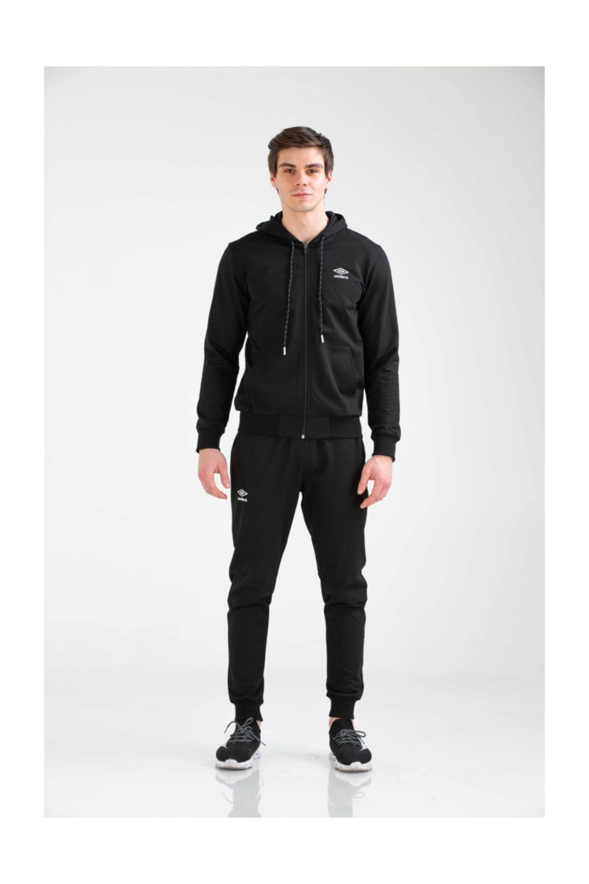 Umbro Erkek Esofman Takimi Ta 0019 Lion Track Suit Fiyatlari Ozellikleri Ve Yorumlari En Ucuzu Akakce