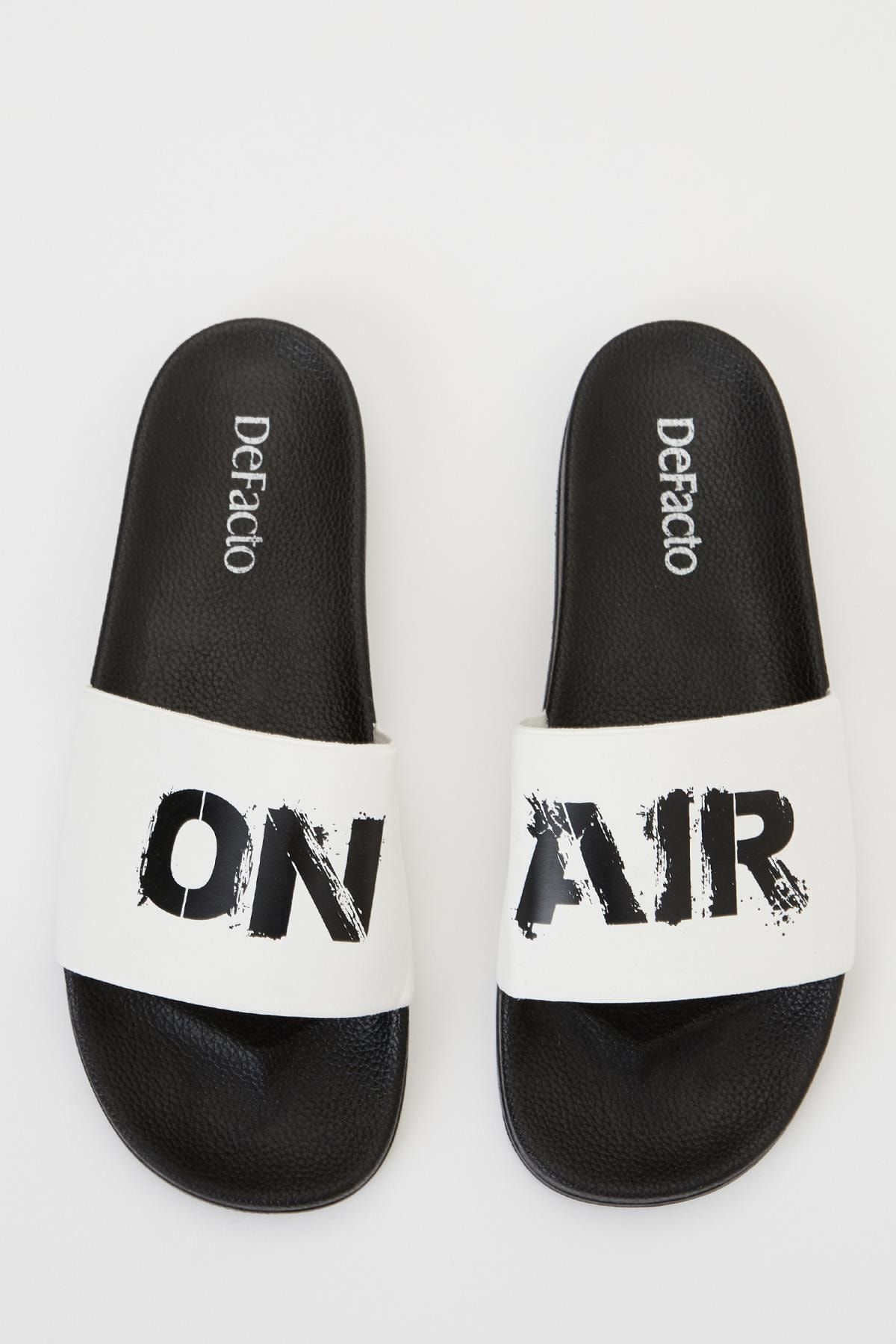 Defacto Erkek White On Air Yazi Baskili Tek Bant Terlik S6685az20hs Trendyol
