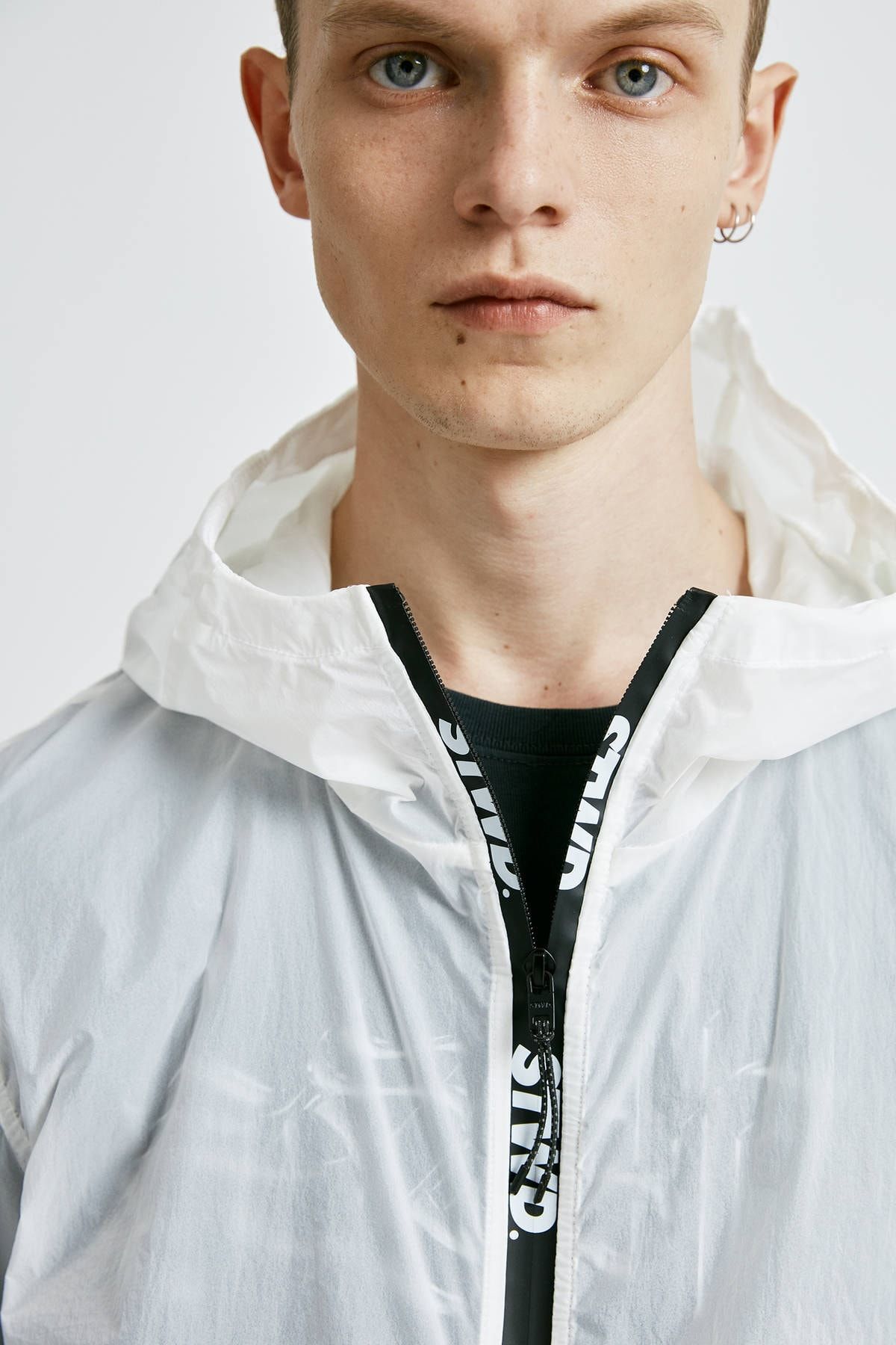 Pull Bear Erkek Beyaz Karanlikta Parlayan Ceket 09710523 Trendyol