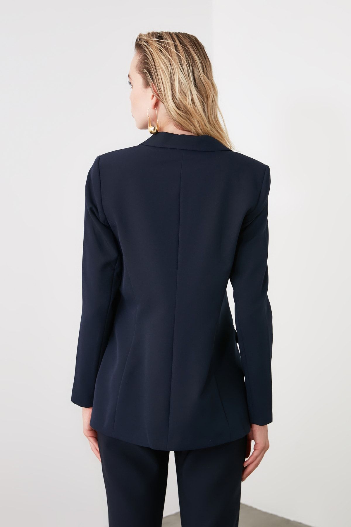 Trendyol Collection-Темно-синій піджак з тканого підкладкового матеріалу TWOSS20CE0126 з регулярною підкладкою 16
