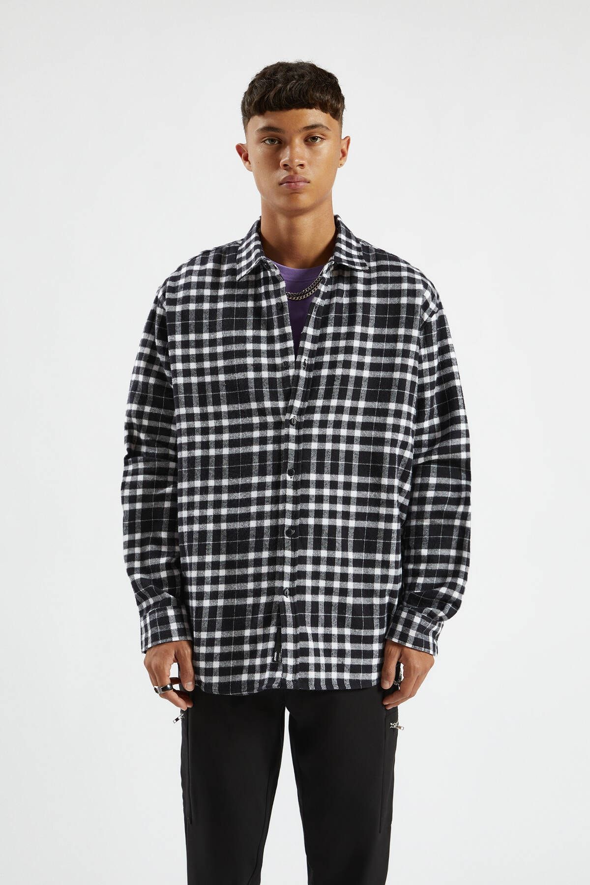 Pull Bear Erkek Siyah Kontrast Renkli Kareli Gomlek 09470520 Trendyol