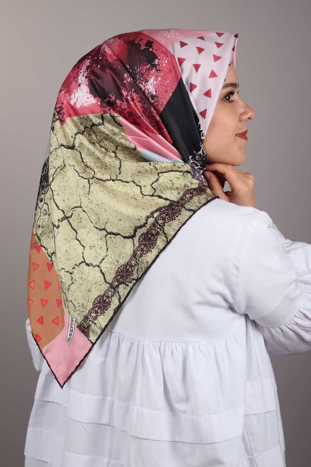 SAPPHIRE-نمط وشاح تيفيل منقوش-08 - اللون-08 1