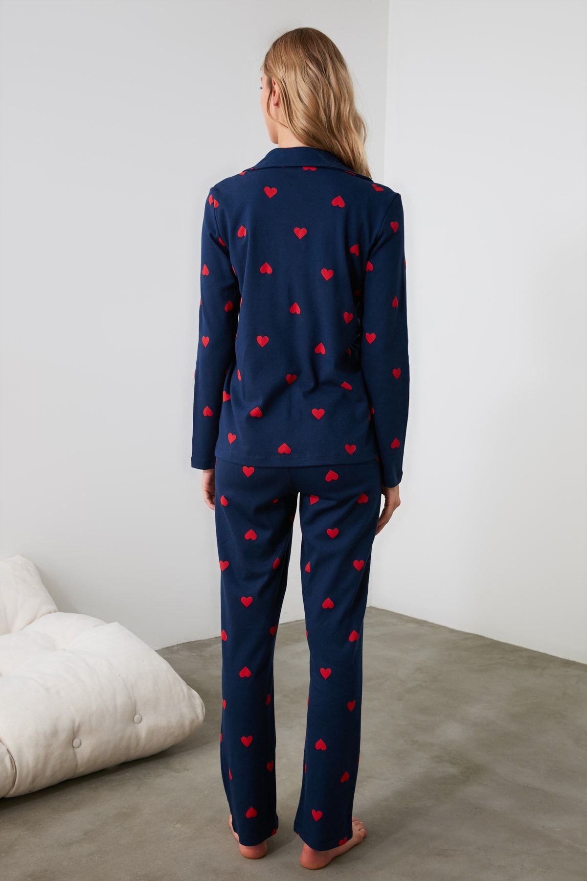 Trendyol Collection-Marineblaues, herzförmiges Strick-Pyjama-Set aus 100 % Baumwolle THMAW21PT0548 10