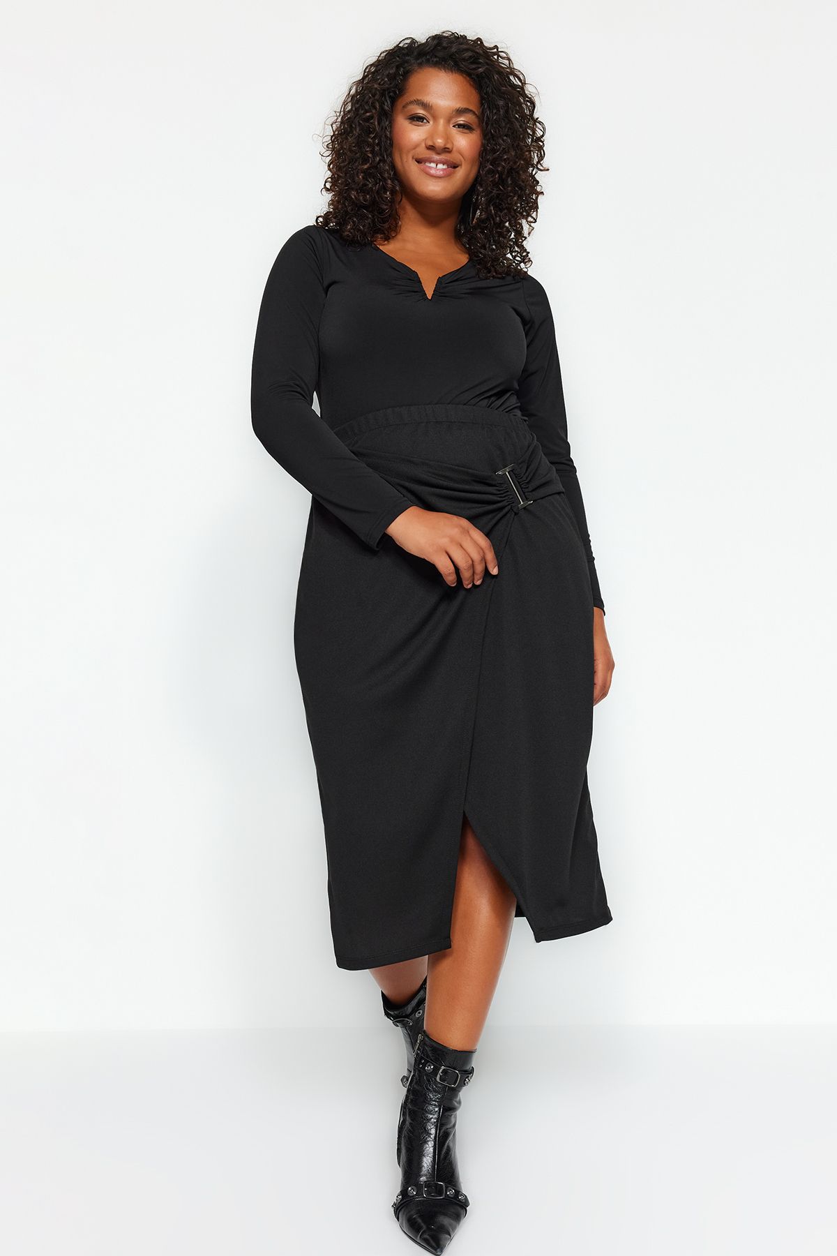 Plus size black crepe on sale skirt