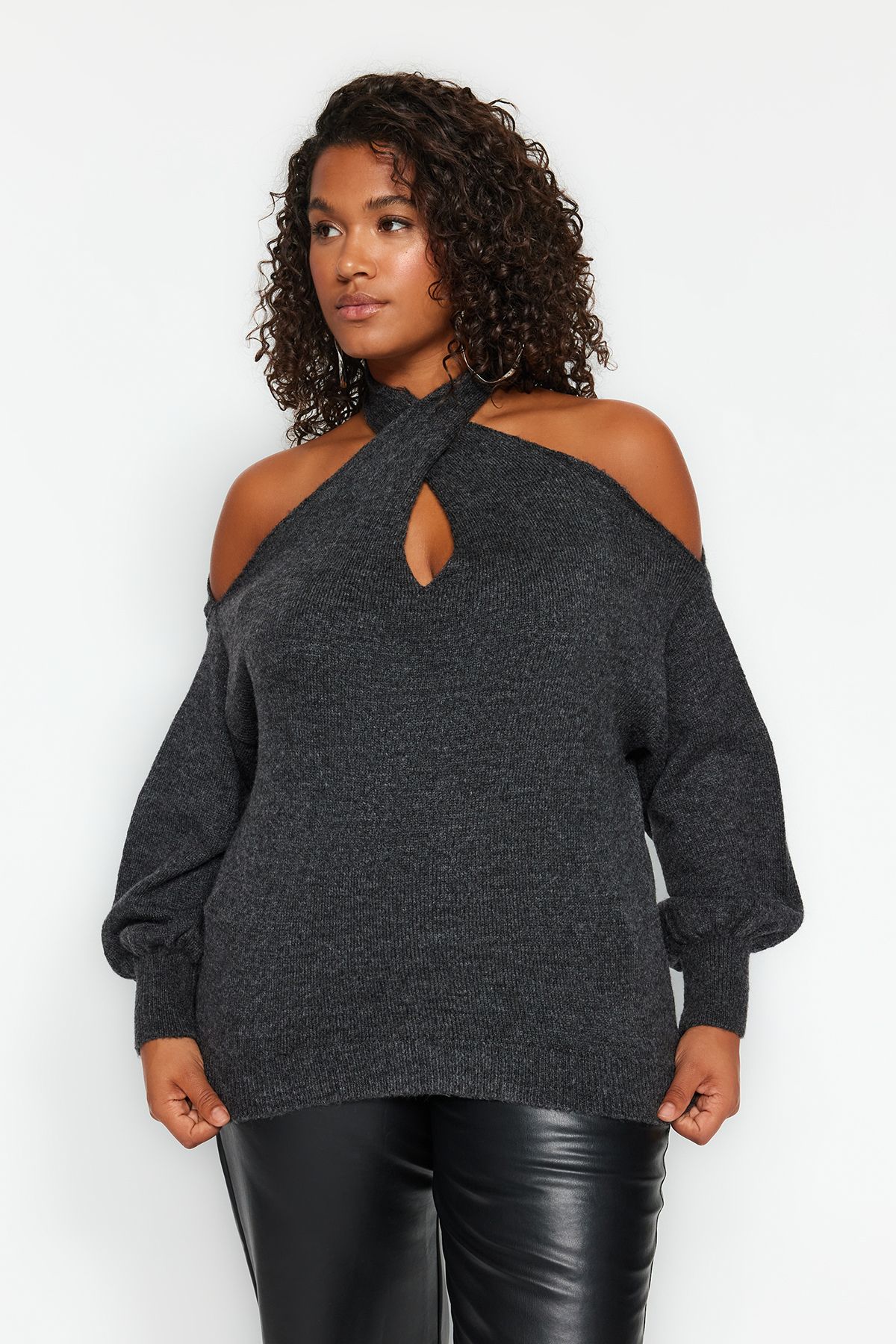 Trendyol Curve-Anthracite Knitwear Plus Size Sweater TBBAW24AN00087 2