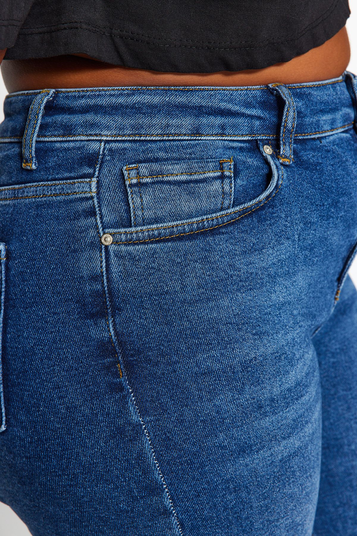 Trendyol Curve-Marineblaue, dehnbare Skinny-Jeans mit hoher Taille TBBAW24CJ00048 6