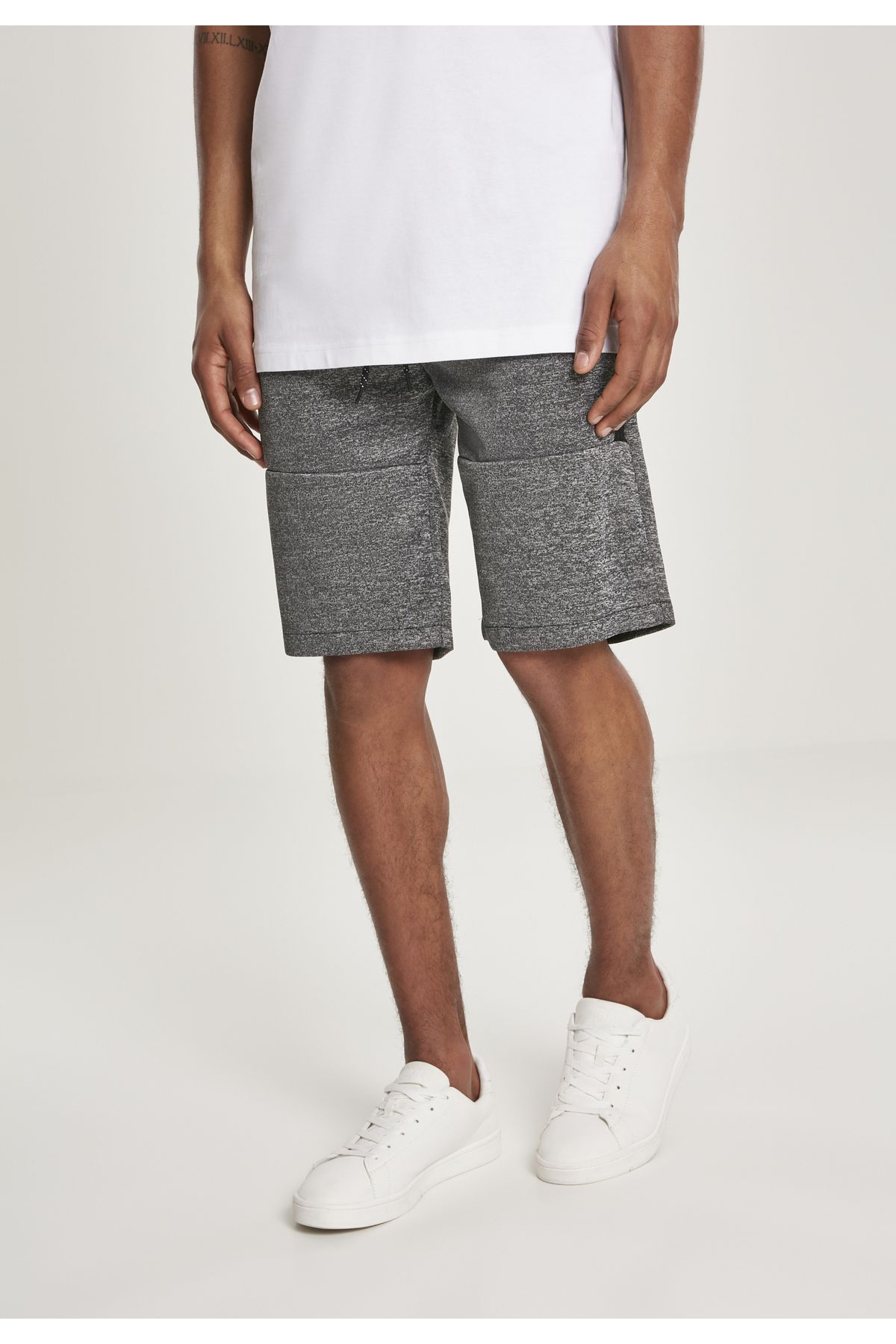 Southpole Herren Shorts aus Tech Fleece mit ReiBverschlusstasche Trendyol