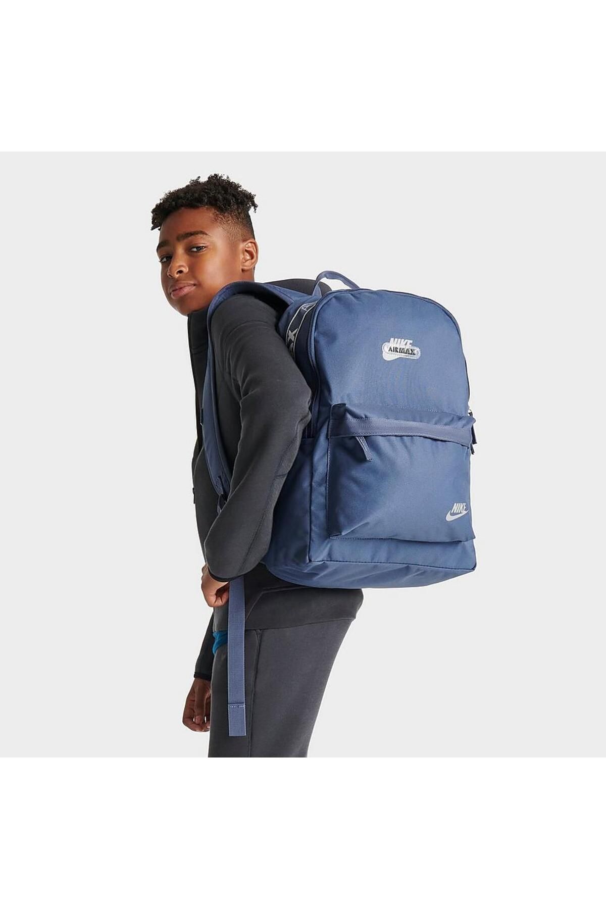 Nike 25 litre backpack sales