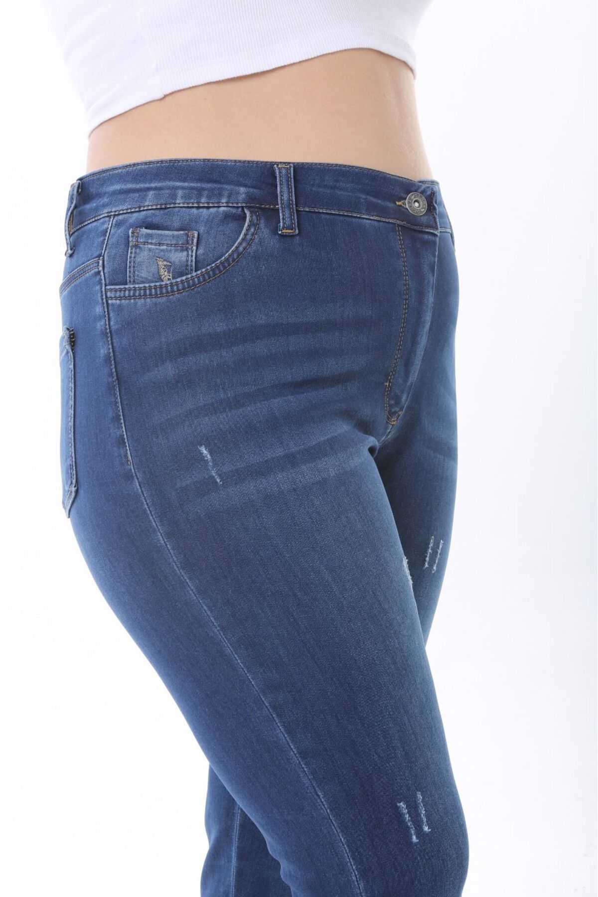 Era Lisa-LYCRA ANKLE LENGTH PLUS SIZE JEANS WITH FRONT LASER BUTTONS 6