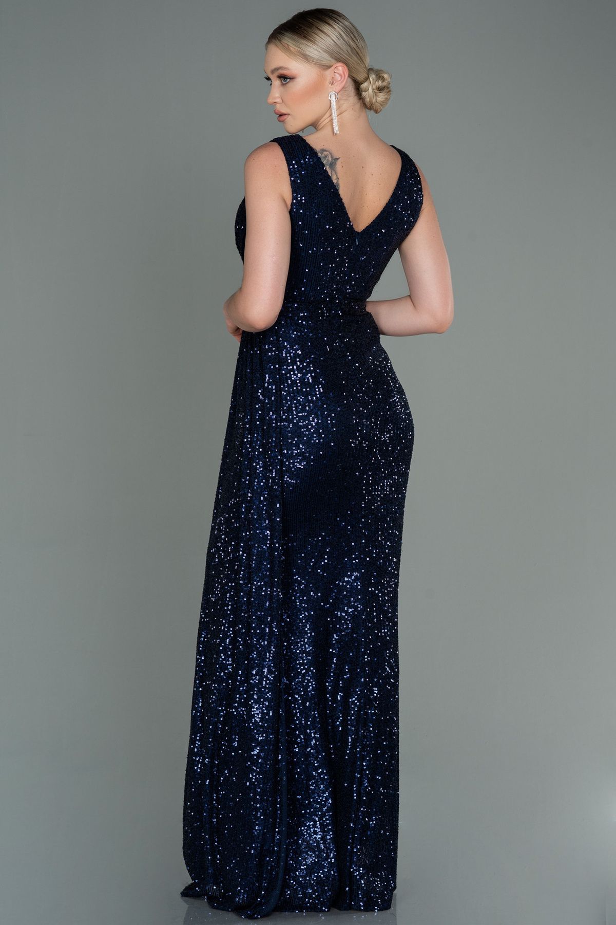 Abiyefon-Rochie de seară lungă cu paiete, albastru bleumarin, fără mâneci, cu decolteu dublu ABU3201 2