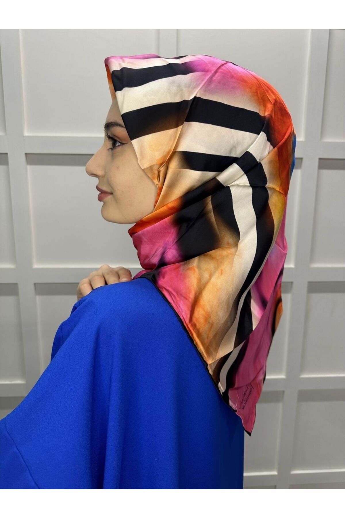 LA BOUTIQUE-Bursa Silk Vegan Scarf 1374 Orange 2