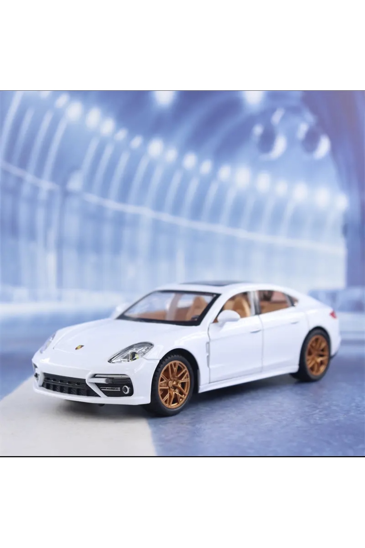 CarStore PORSCHE PANAMERA 1:24 MODEL MAKET ARABA BEYAZ - Fiyatı
