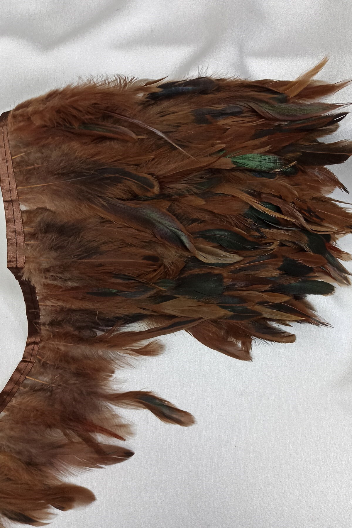 Hobigram Parti Aksesuarı Açık Kahve Şandel Tüyü – Özel Tasarım, Aksesuar, Kaliteli Üretim, Göz Alıcı Stil –