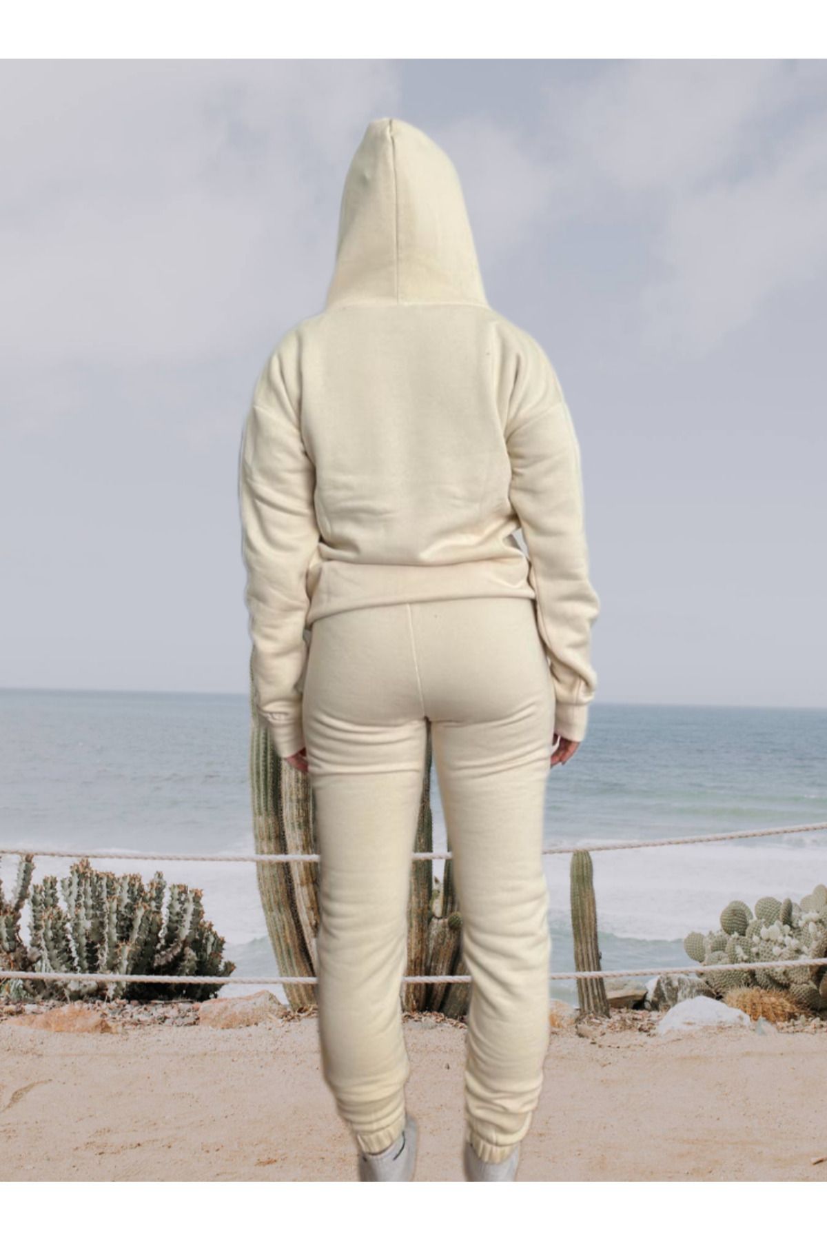 Cream velour tracksuit 2025