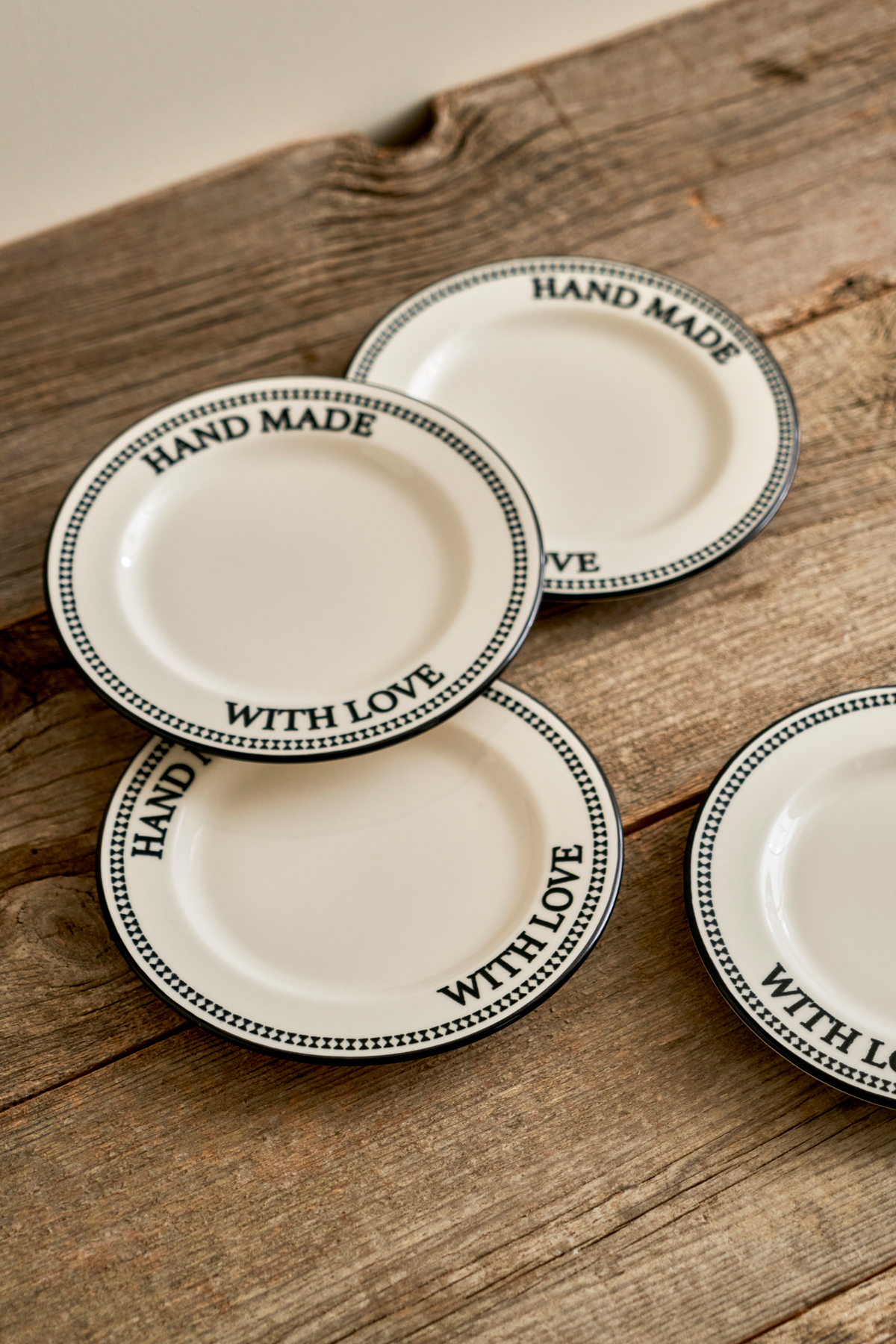 Trendyol Home X Bella Maison Native Porcelain 4-Piece Cake Plate 20cm Tphaw26Tbk00036