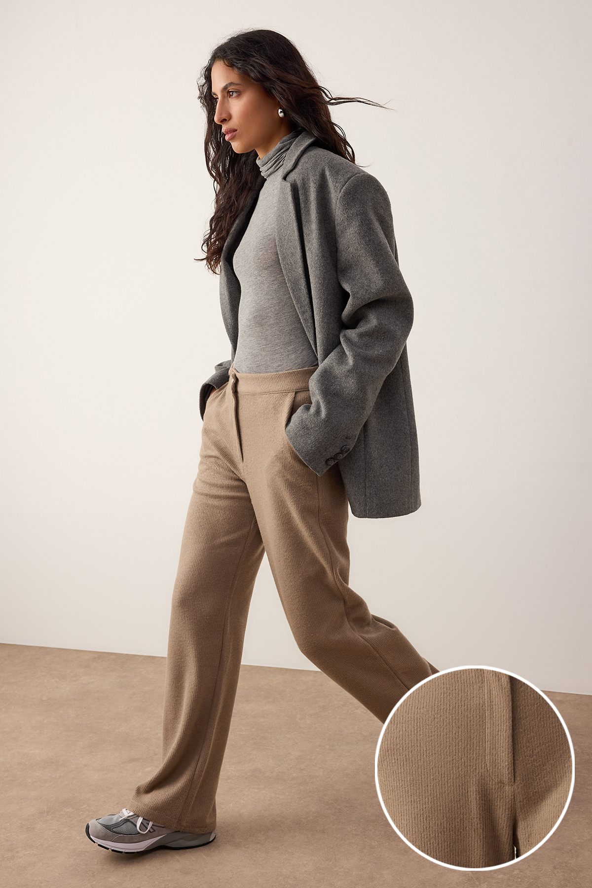 Trendyolmilla  Vizon Wide Leg Kadife Çıtçıtlı Esnek Örme Pantolon TWOAW26PL00114