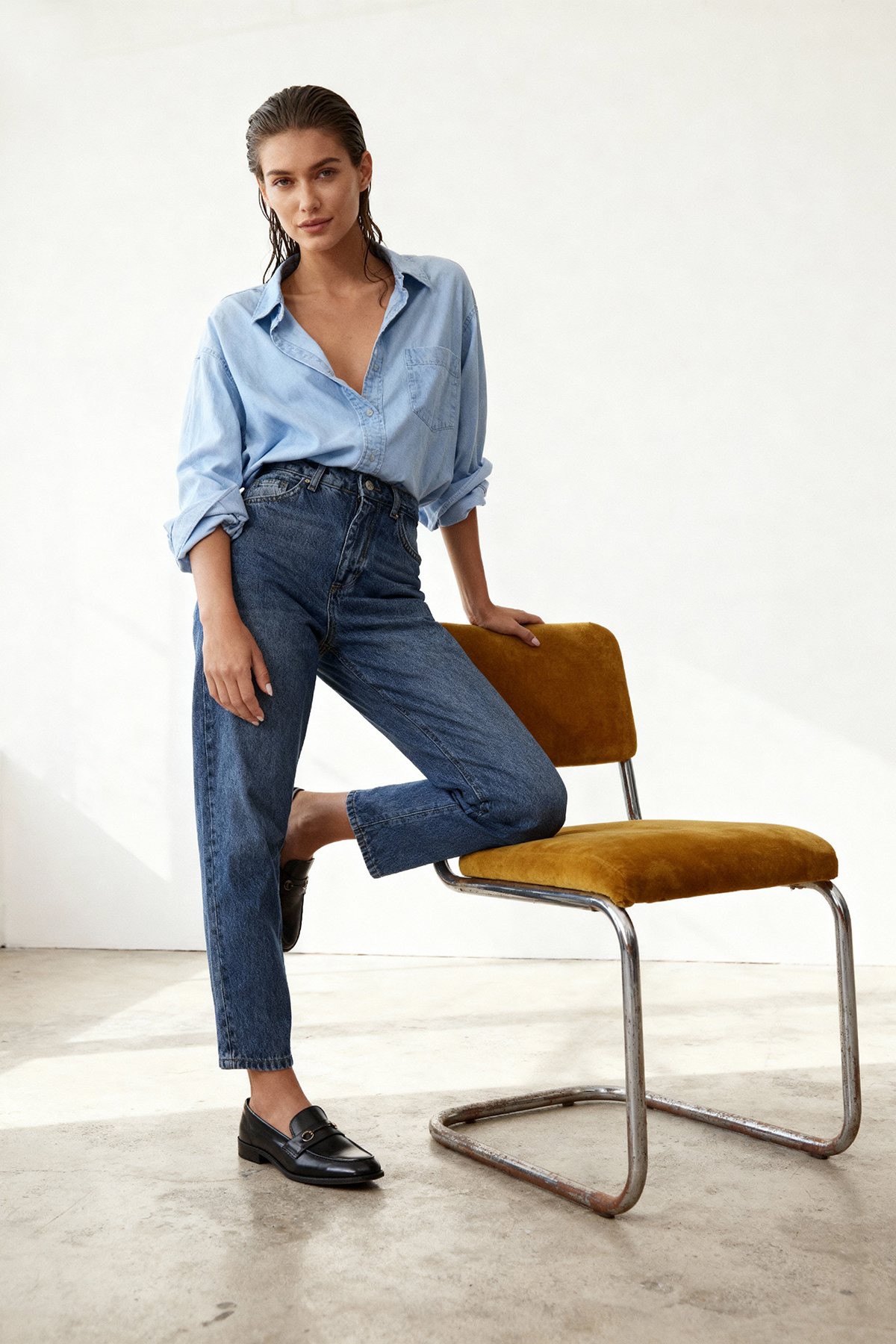 Trendyol Collection Blugi Mom albastru închis cu talie înaltă TWOAW24JE00076