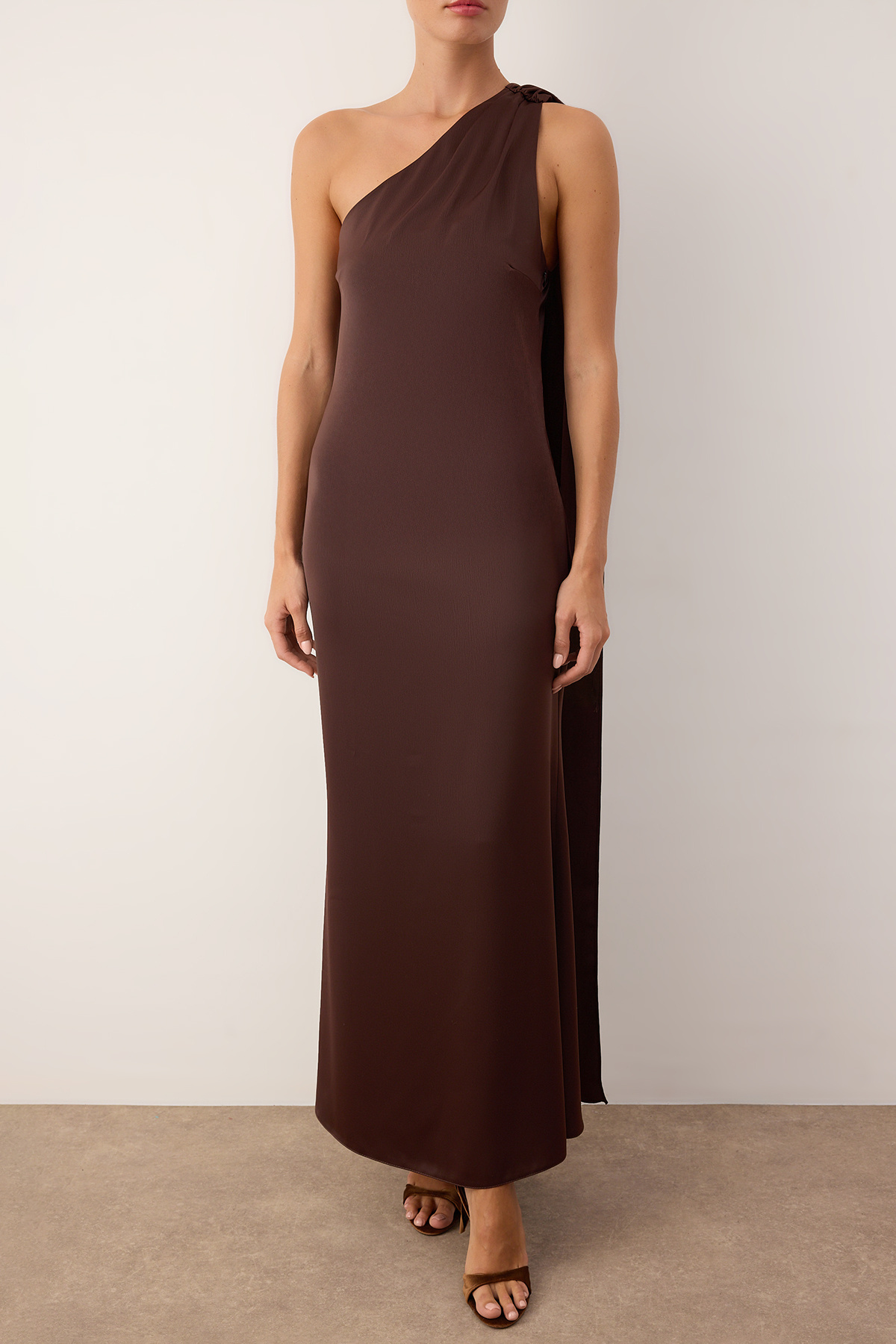 Trendyolmilla  Kahverengi Dokuma Saten Midi Astarsız Elbise TPRAW26EL00135 - Görsel 4