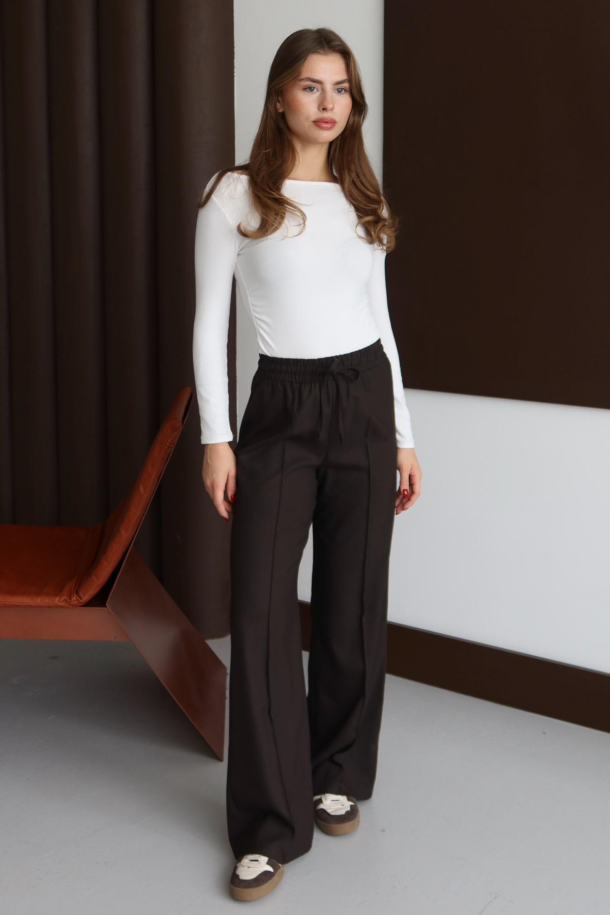 Trendyolmilla  Kahverengi Nervürlü Geniş Paça Uzun Dokuma Pantolon TWOAW26PL00111 - Görsel 2