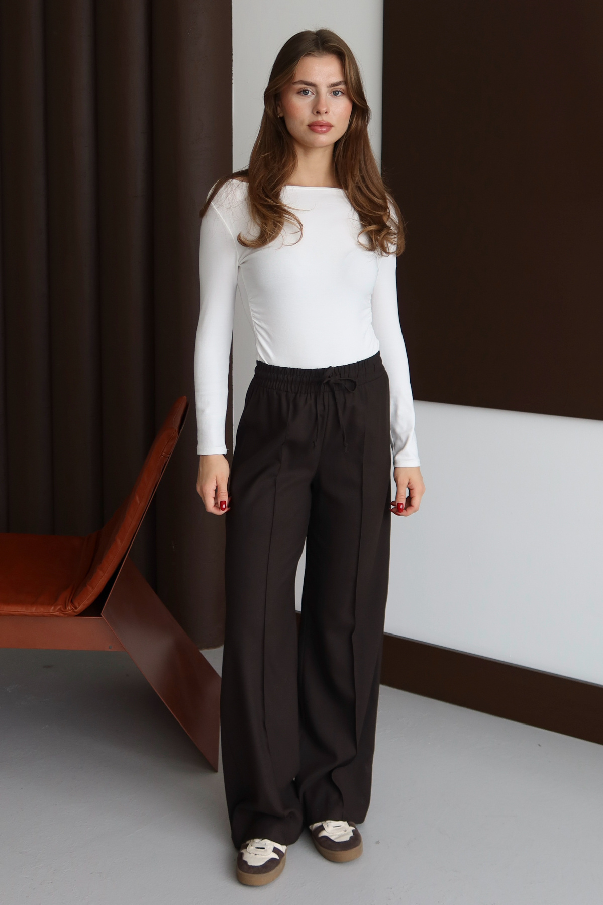 Trendyolmilla  Kahverengi Nervürlü Geniş Paça Uzun Dokuma Pantolon TWOAW26PL00111 - Görsel 3