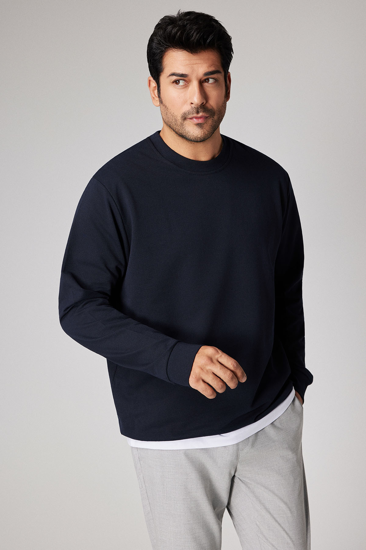 AC&Co / Altınyıldız Classics Erkek Lacivert Standart Fit Normal Kesim 2 İplik Pamuklu Bisiklet Yaka Sweatshirt