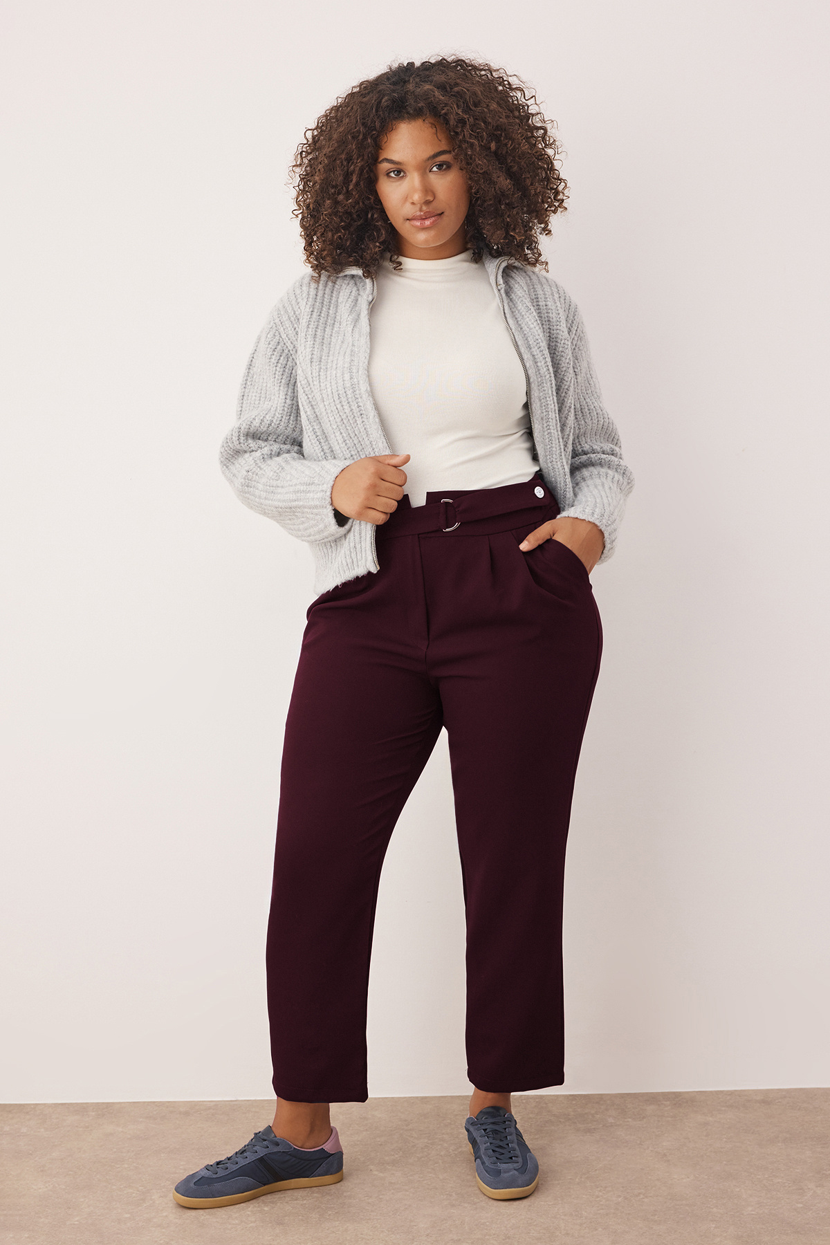 Trendyol Curve Mürdüm Beli Regulowany pasek Tkane spodnie w dużych rozmiarach...