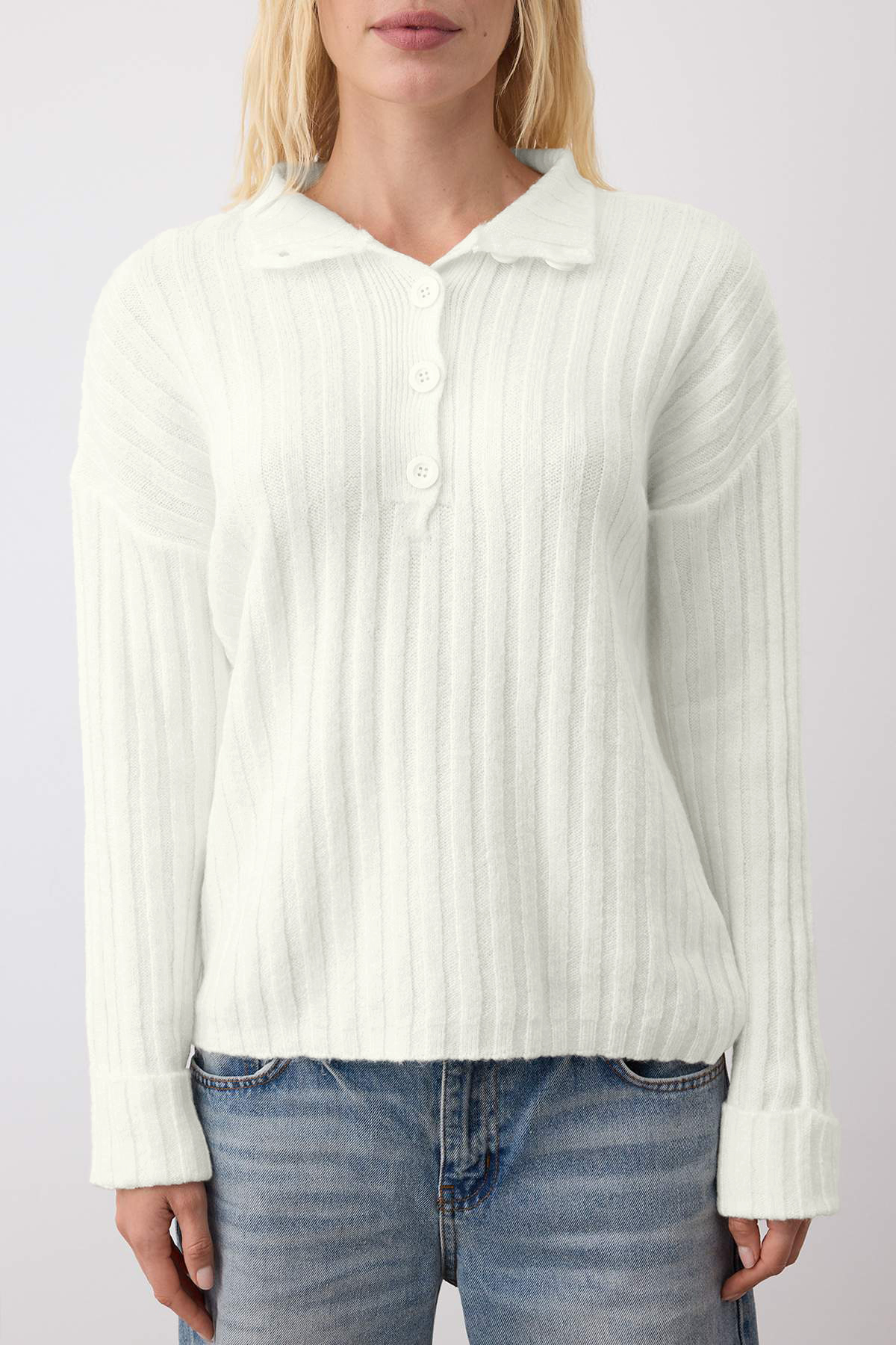 Trendyolmilla  Ekru Geniş Kalıp Yumuşak Dokulu Dik Yaka Triko Kazak TWOAW21KZ0783 - Görsel 3