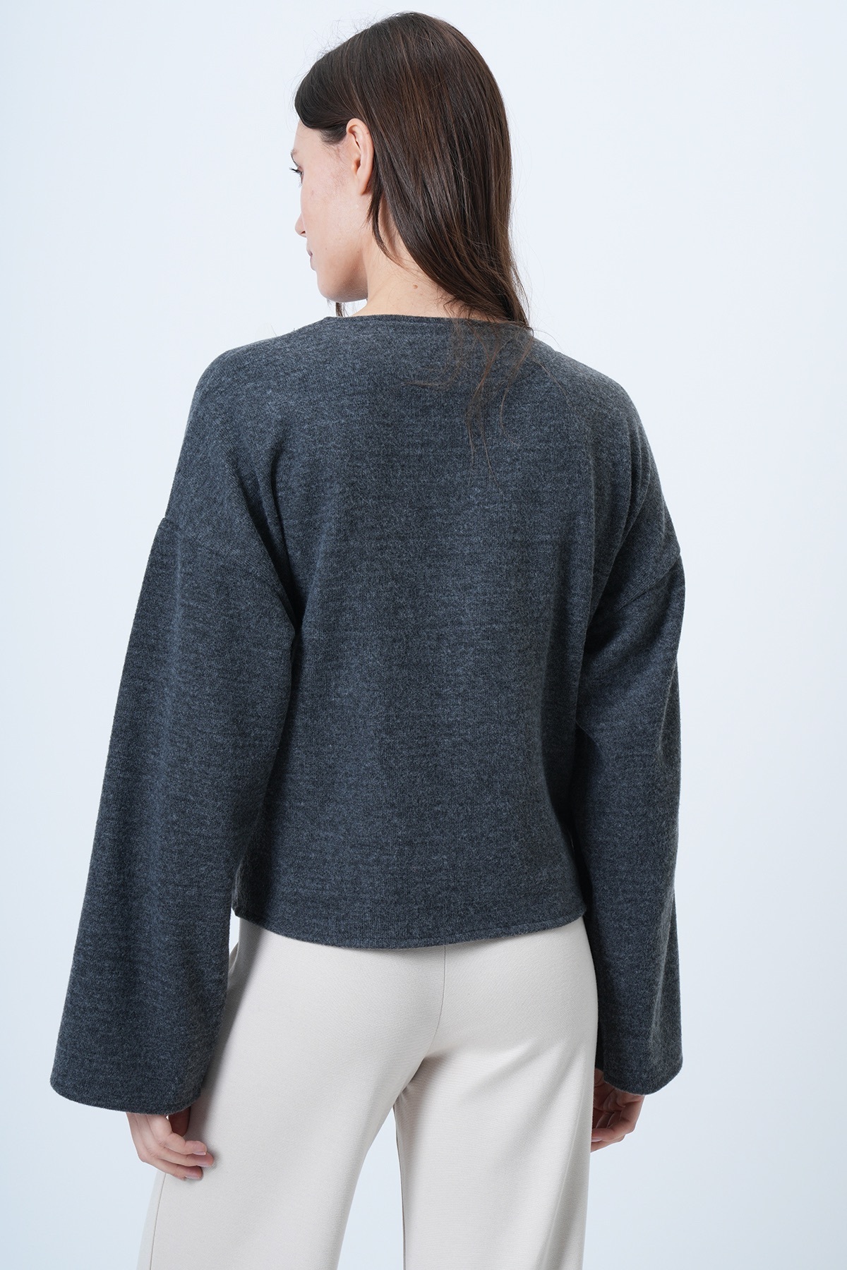 Trend Alaçatı Stili  Kadın Antrasit Çiçek Broş Aksesuarlı Triko Hırka ALC-X14689 - Görsel 7