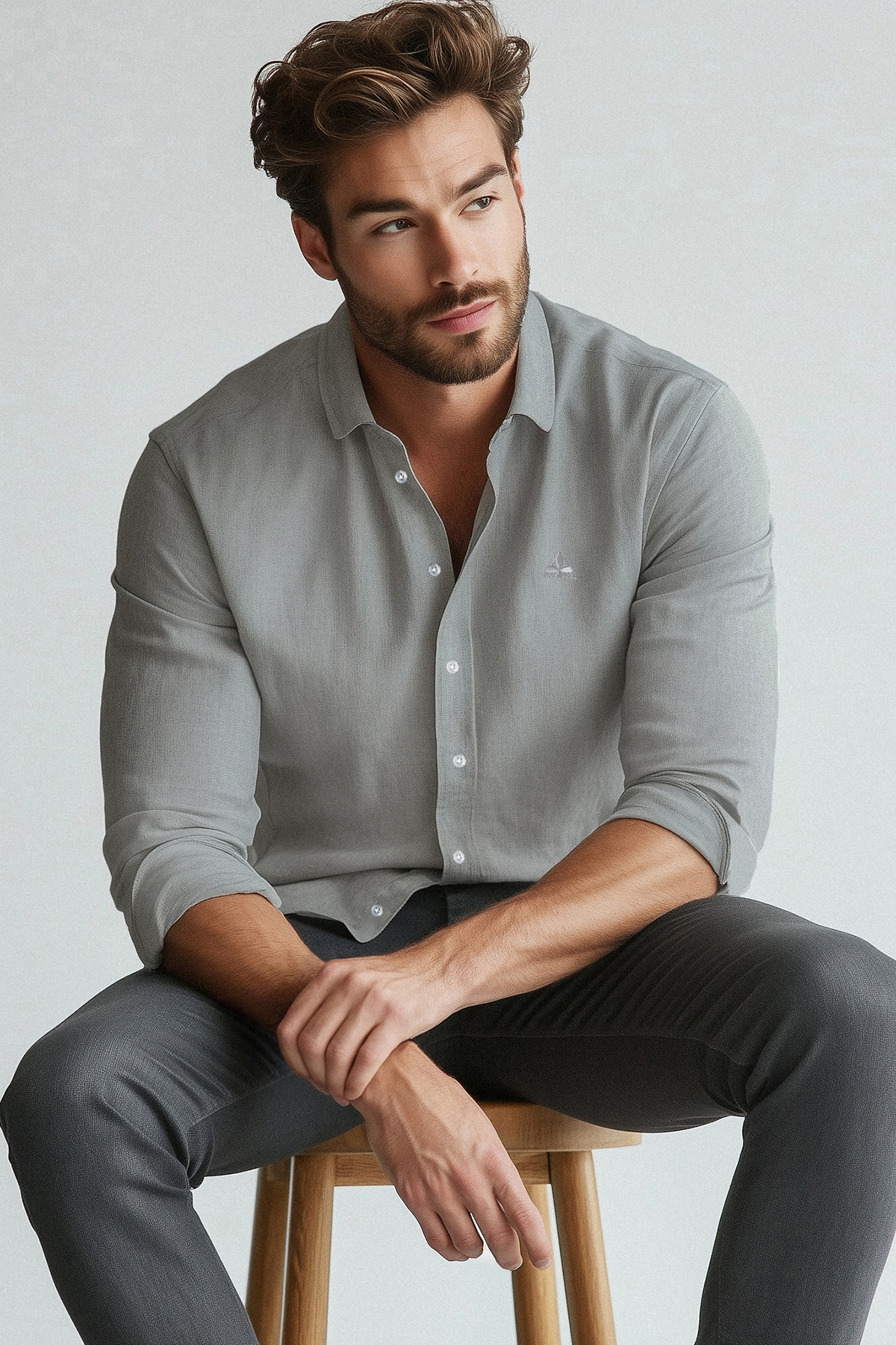 قميص أكسفورد ذكي رمادي اللون مطرز عادي سهل الكي TM...