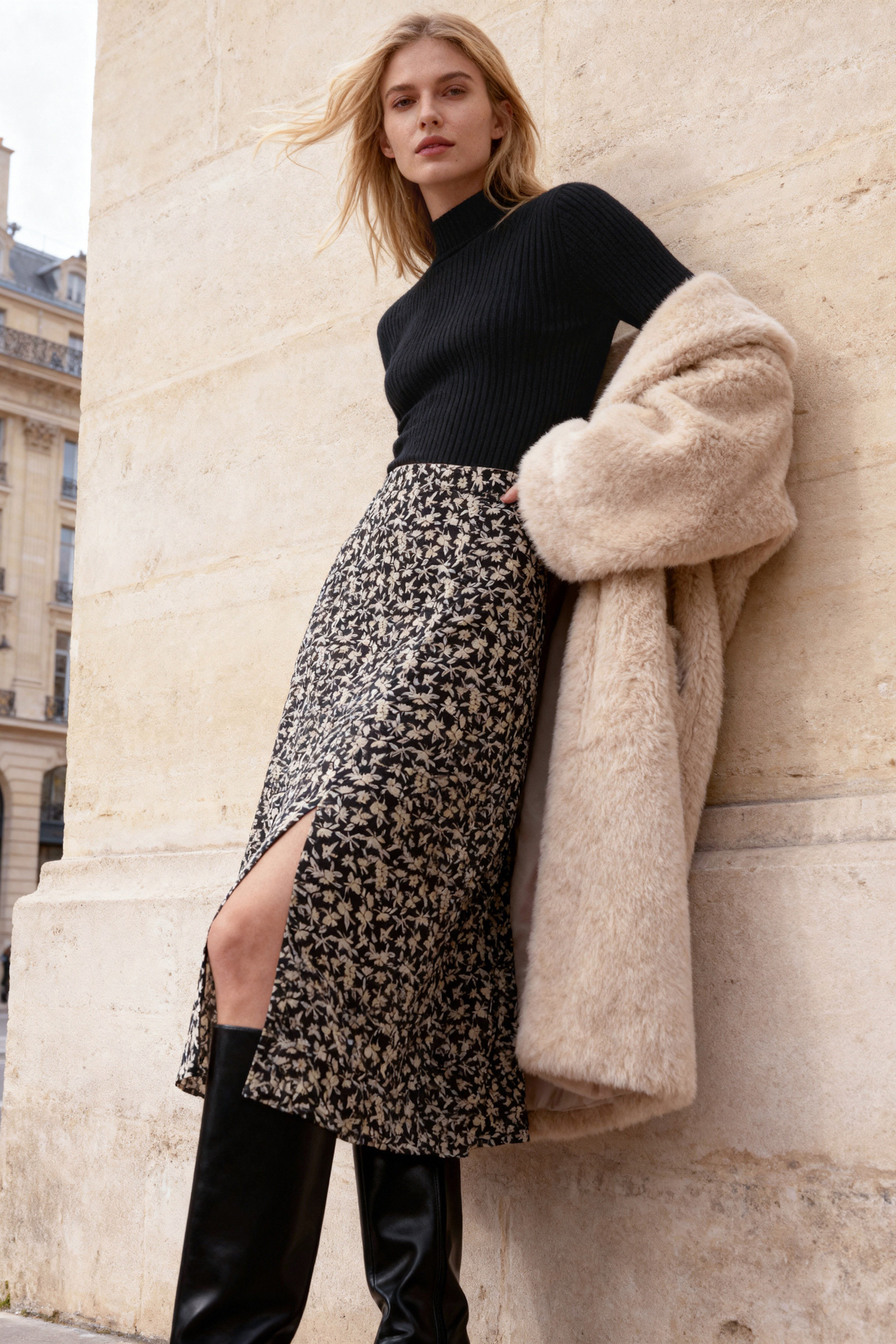 Trendyol Collection Czarna tkana spódnica midi z rozcięciem i szczegółowym kw...