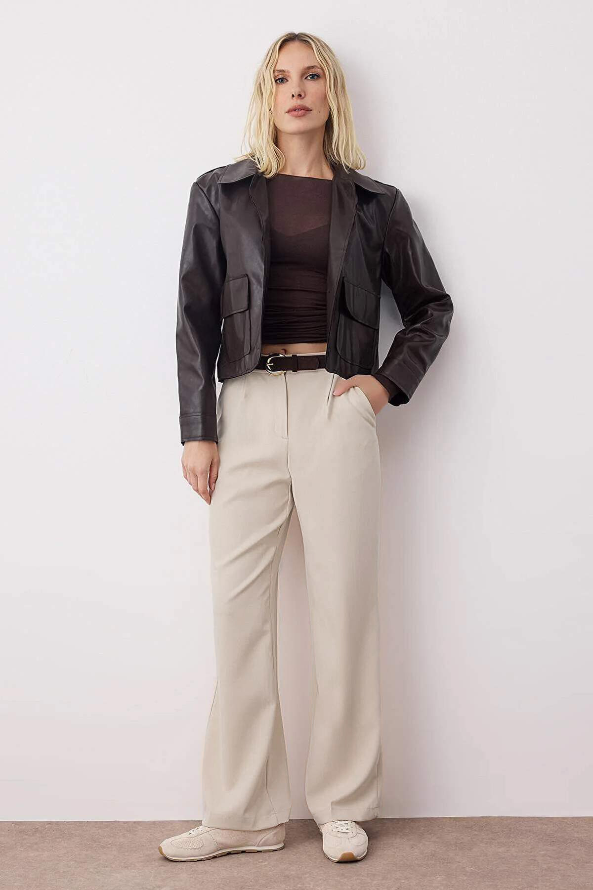 Trendyol Collection Plisované látkové kalhoty s širokým pasem - Twoaw21Pl0076