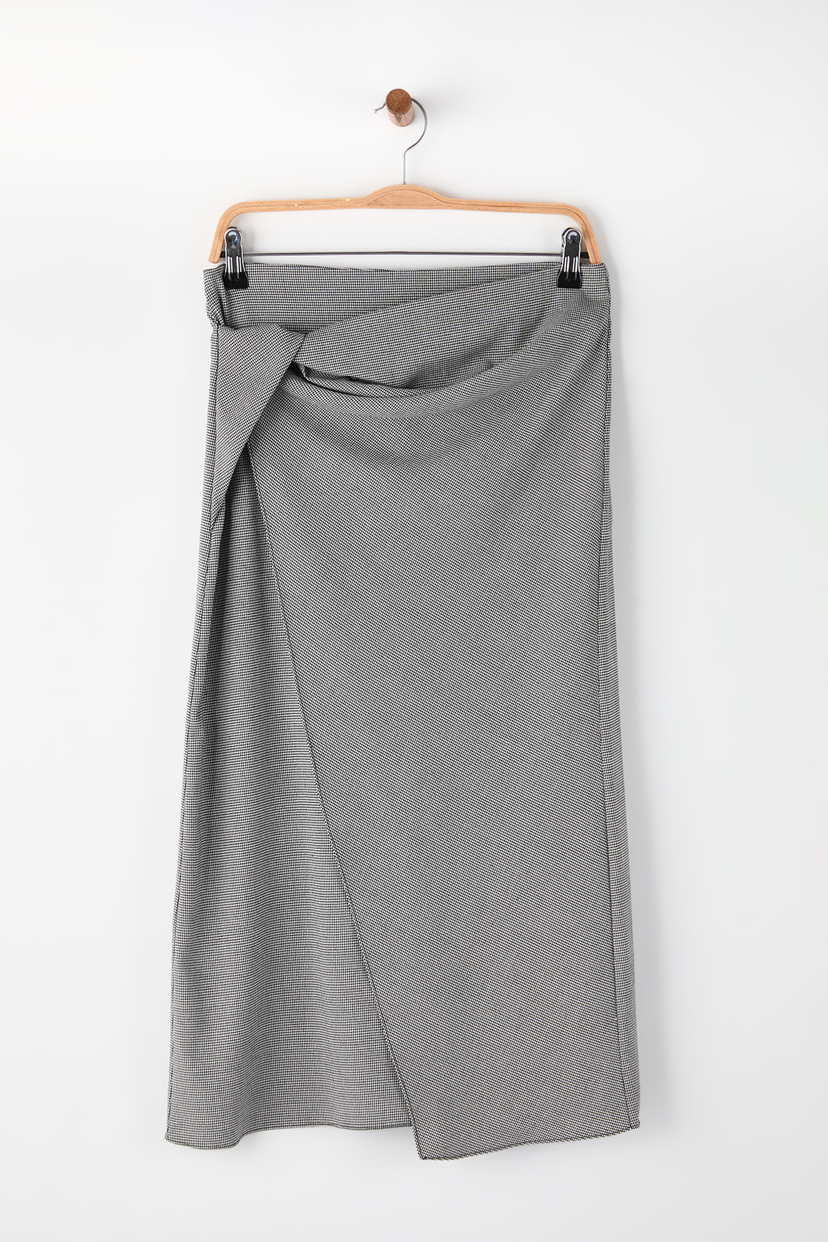 Trendyolmilla  Siyah-Beyaz Anvelop Detaylı Midi Dokuma Etek TWOAW26ET00157 - Görsel 5