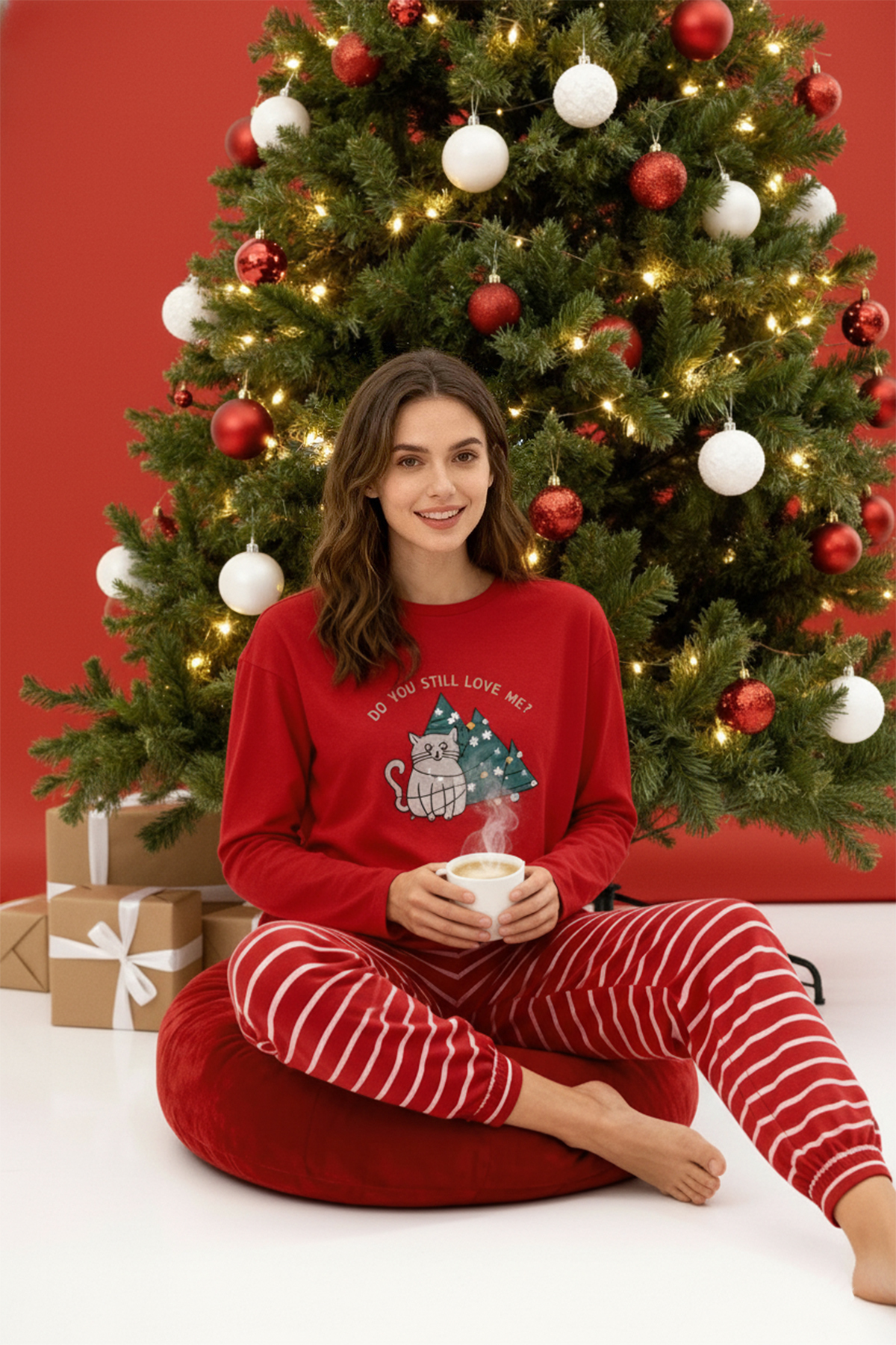 Trendyol Collection Бордовий смугастий жіночий піжамний комплект з 100 бавовни на різдвяну тематику THMAW25PT00164